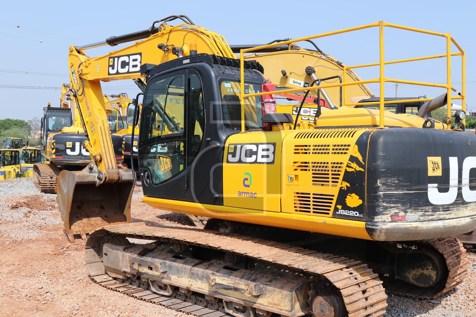 Escavadeira JCB JS220 LC 2021 - Imagem 2