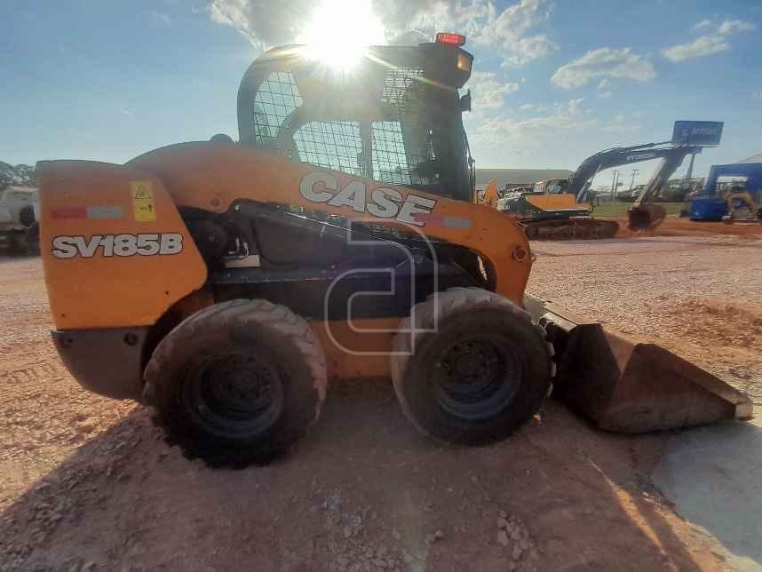 Mini Carregadeira Case SV185B 2020 - Imagem 2