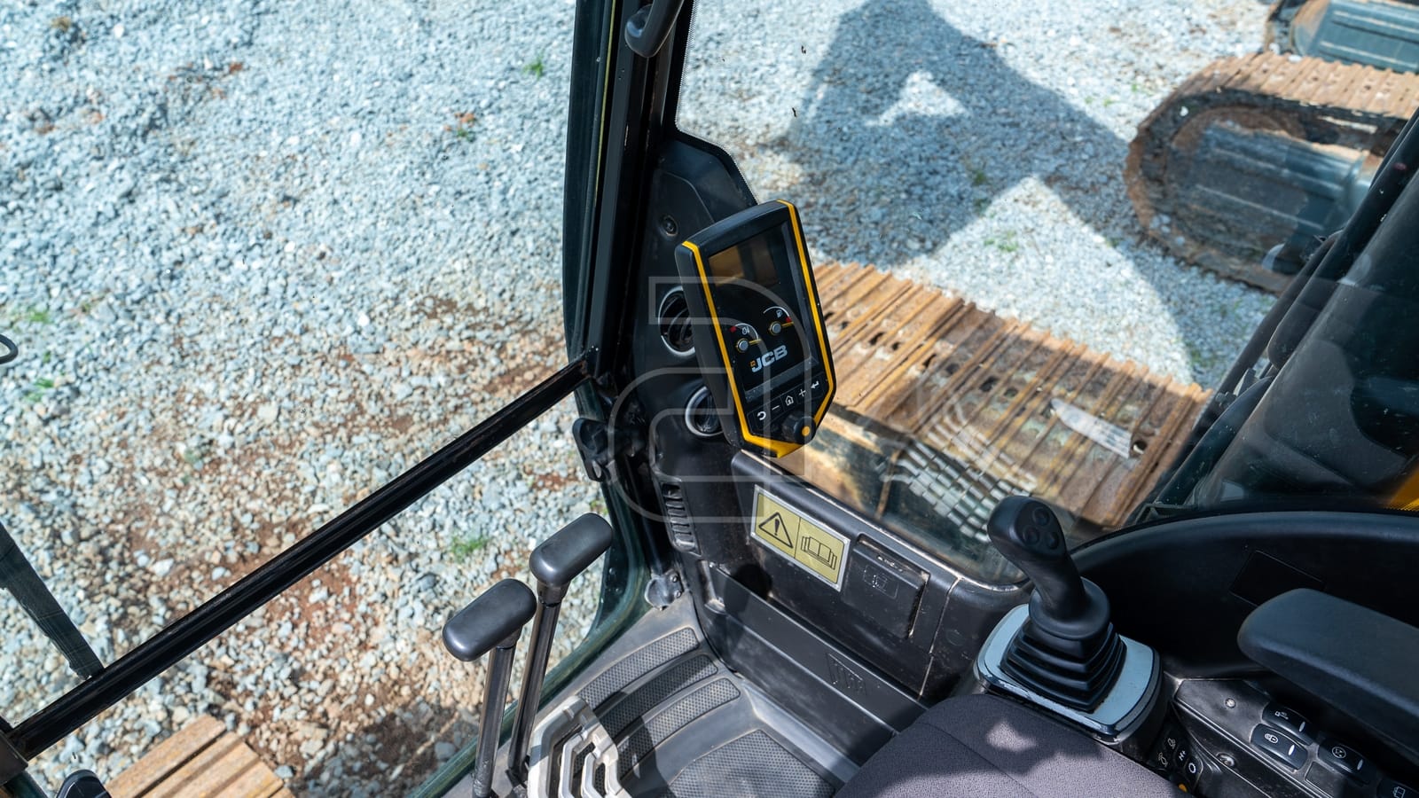 Escavadeira JCB JS220 LC 2021 - Imagem 6