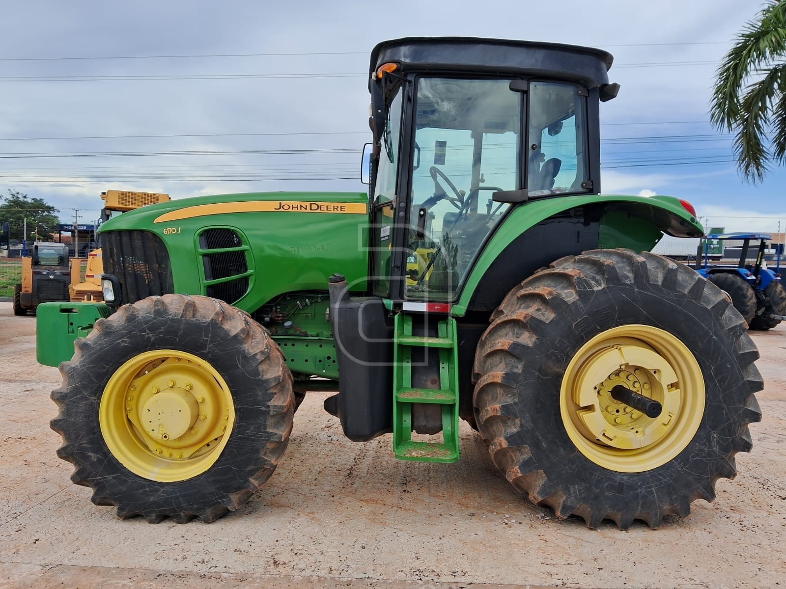 Tratores de Rodas John Deere 6180J 2013 - Imagem 2