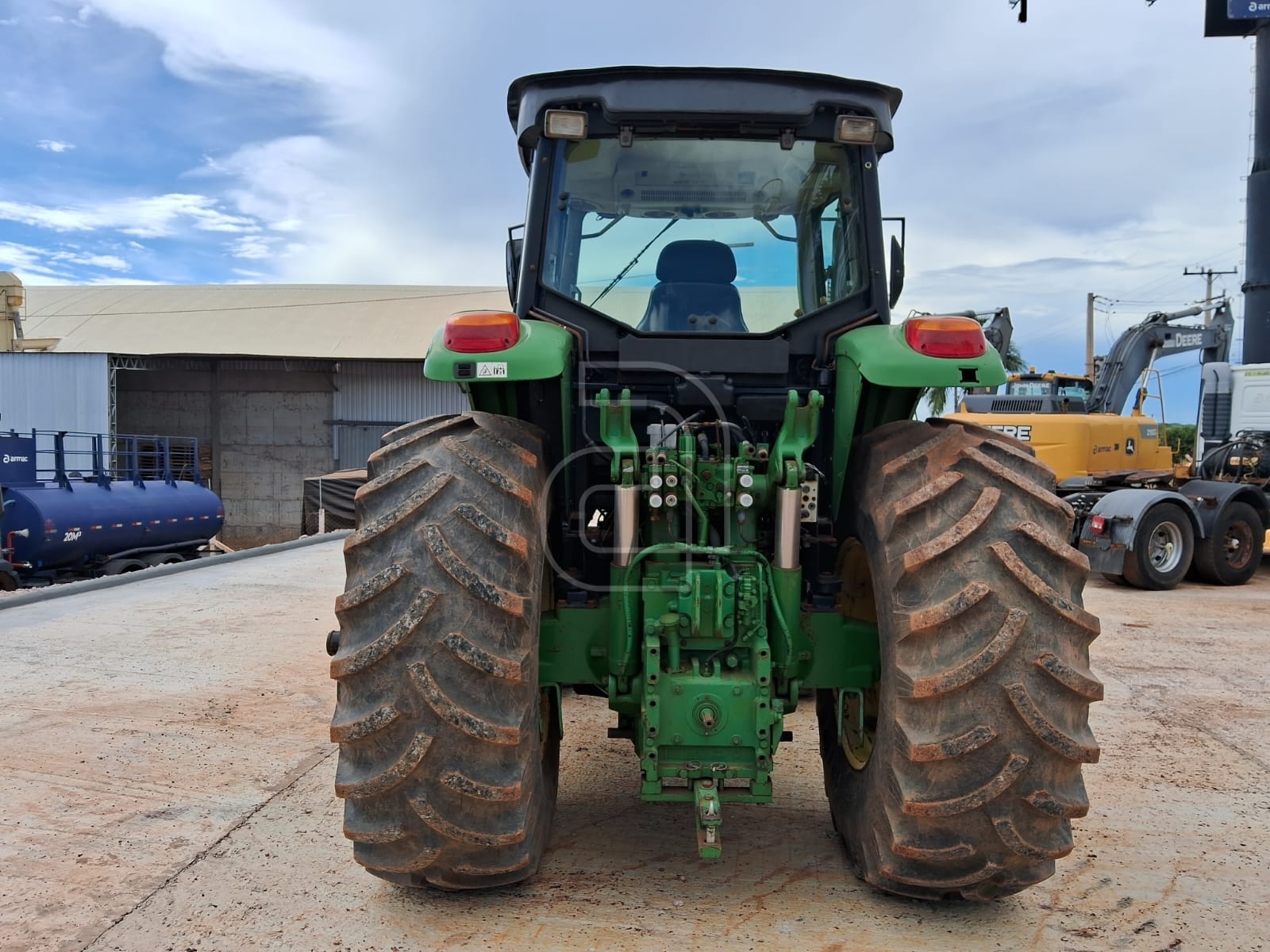 Tratores de Rodas John Deere 6180J 2013 - Imagem 6