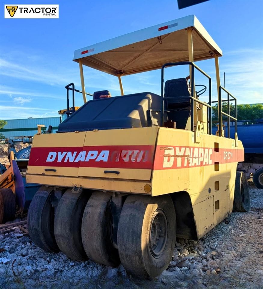 Rolo compactador Dynapac CP-271 2005 - Imagem 1