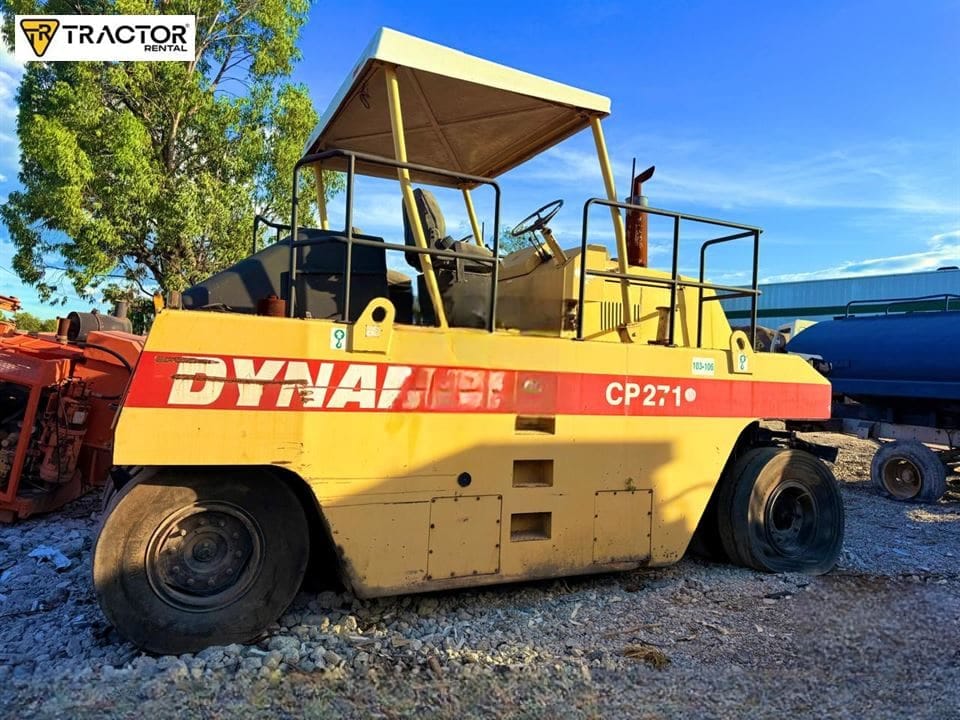 Rolo compactador Dynapac CP-271 2005 - Imagem 2