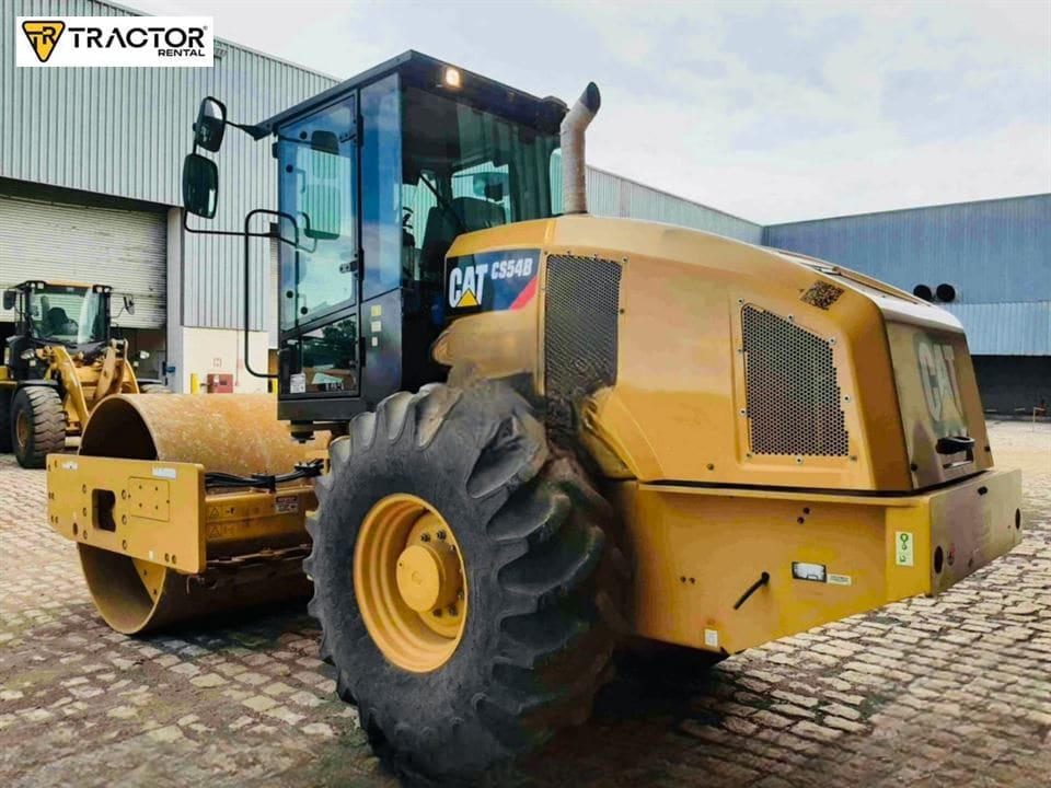 Rolo compactador Caterpillar CS54B 2021 - Imagem 2