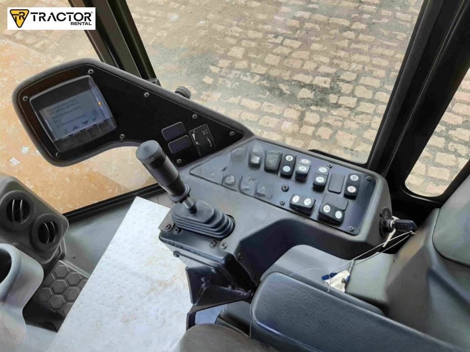 Rolo compactador Caterpillar CS54B 2021 - Imagem 7