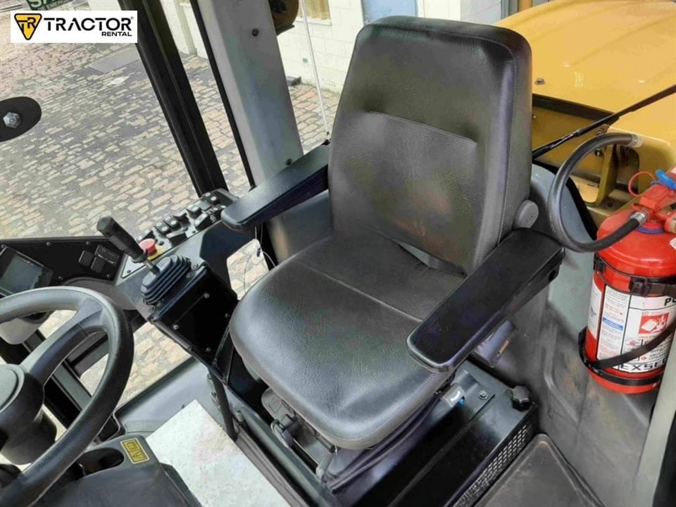 Rolo compactador Caterpillar CS54B 2021 - Imagem 8