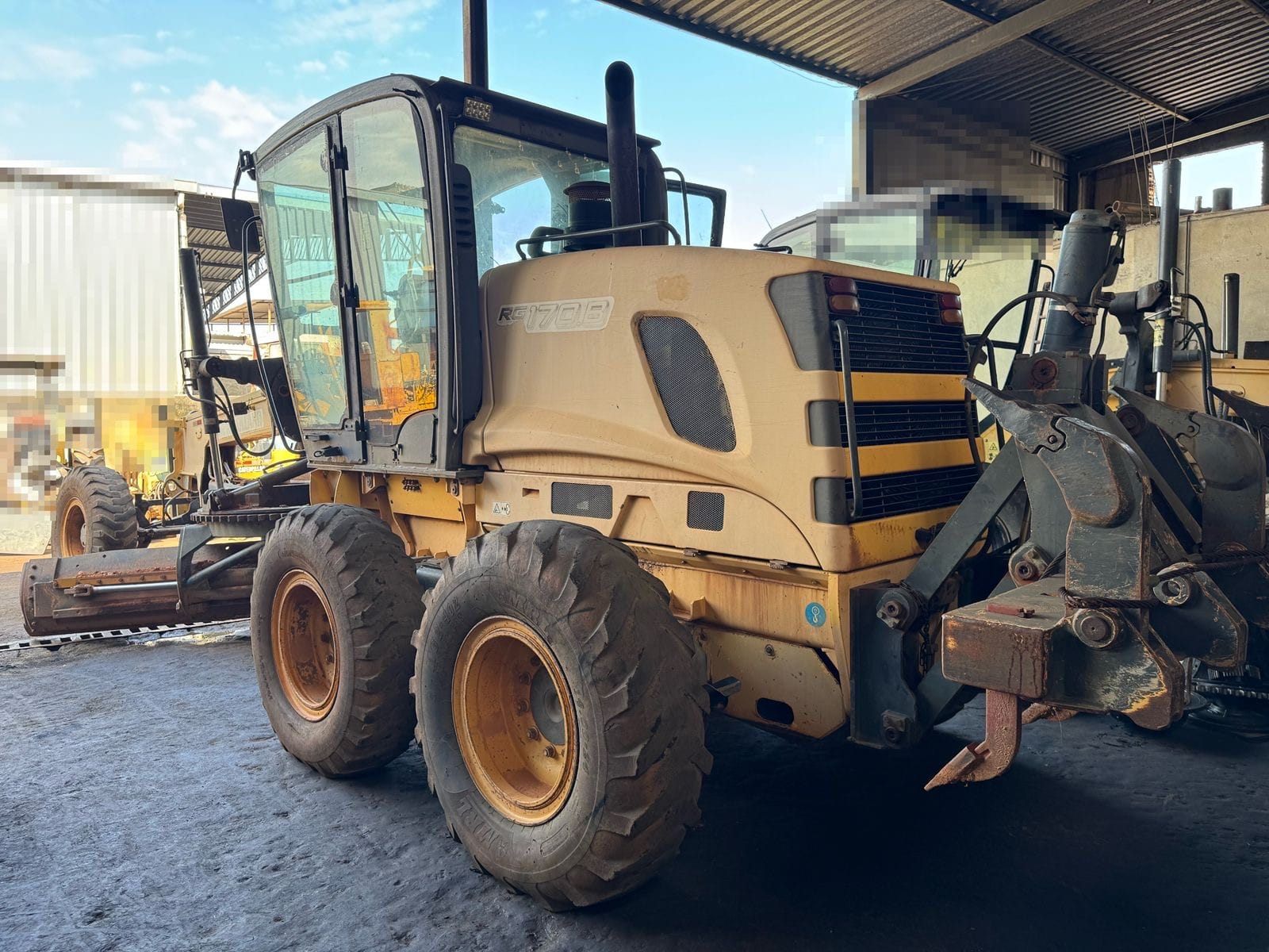 Motoniveladora New Holland RG 170B 2011 - Imagem 2