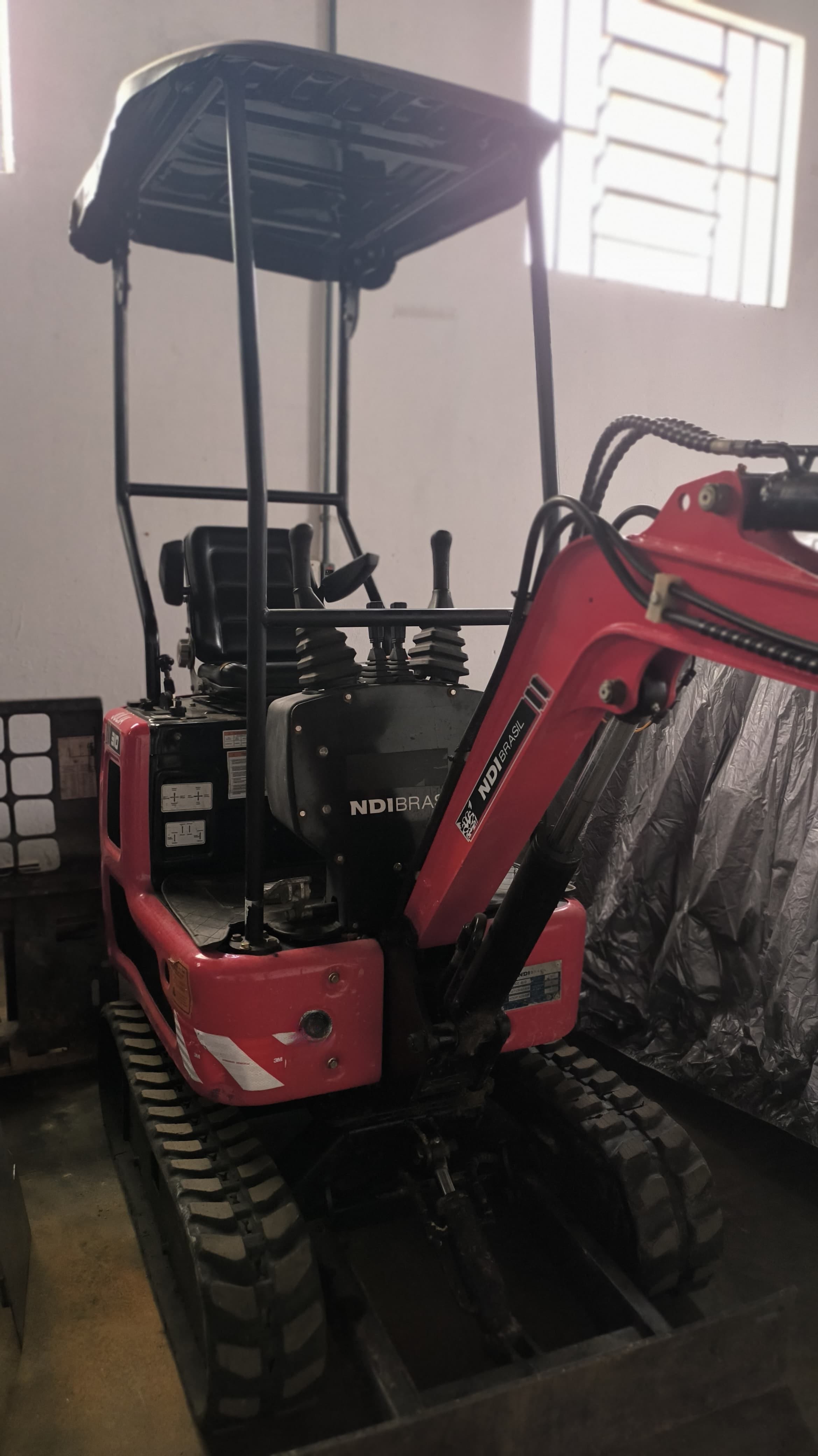 Mini Escavadeira NDI BRASIL NDI-310 2023 - Imagem 2