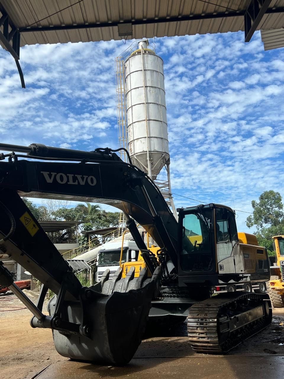 Escavadeira Volvo EC380 2020 - Imagem 3