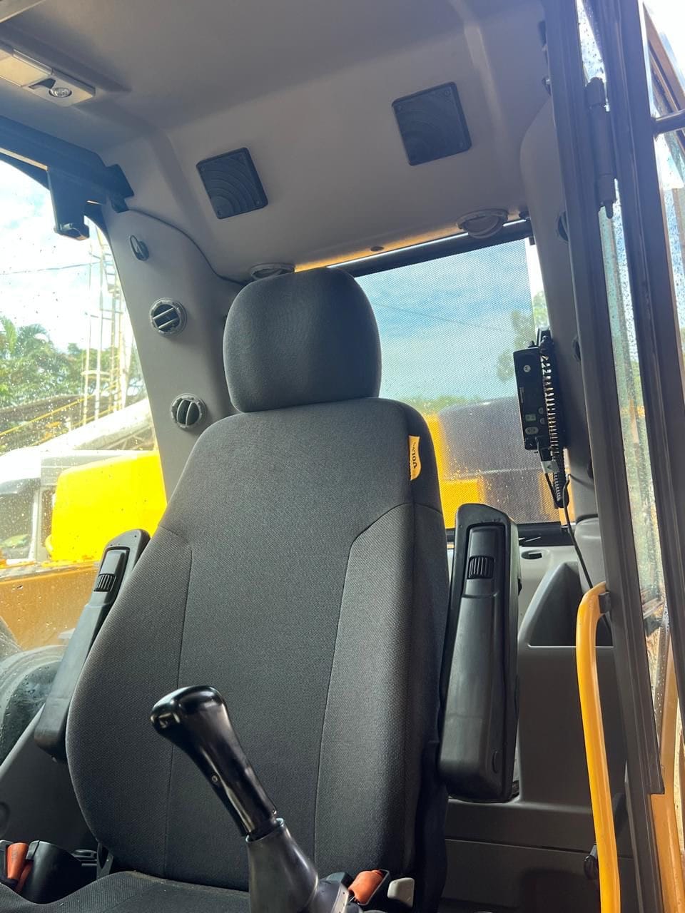 Escavadeira Volvo EC380 2020 - Imagem 5