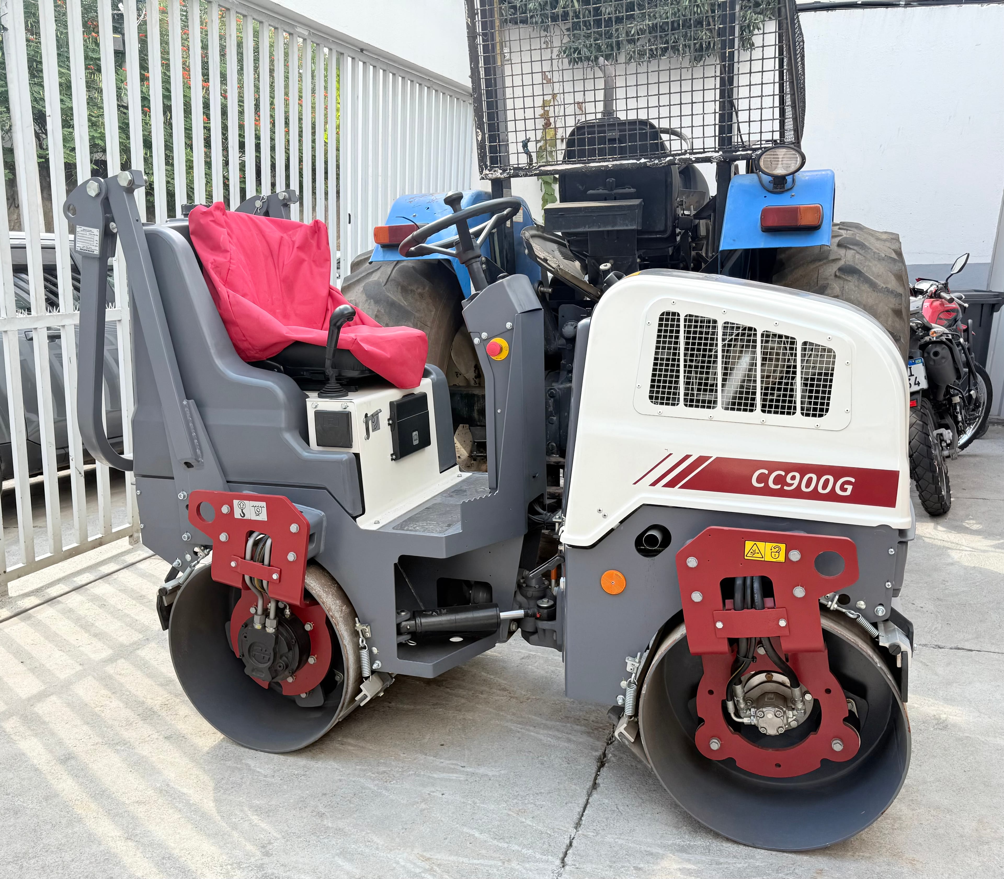 Rolo compactador Dynapac CC900G 2025 - Imagem 1