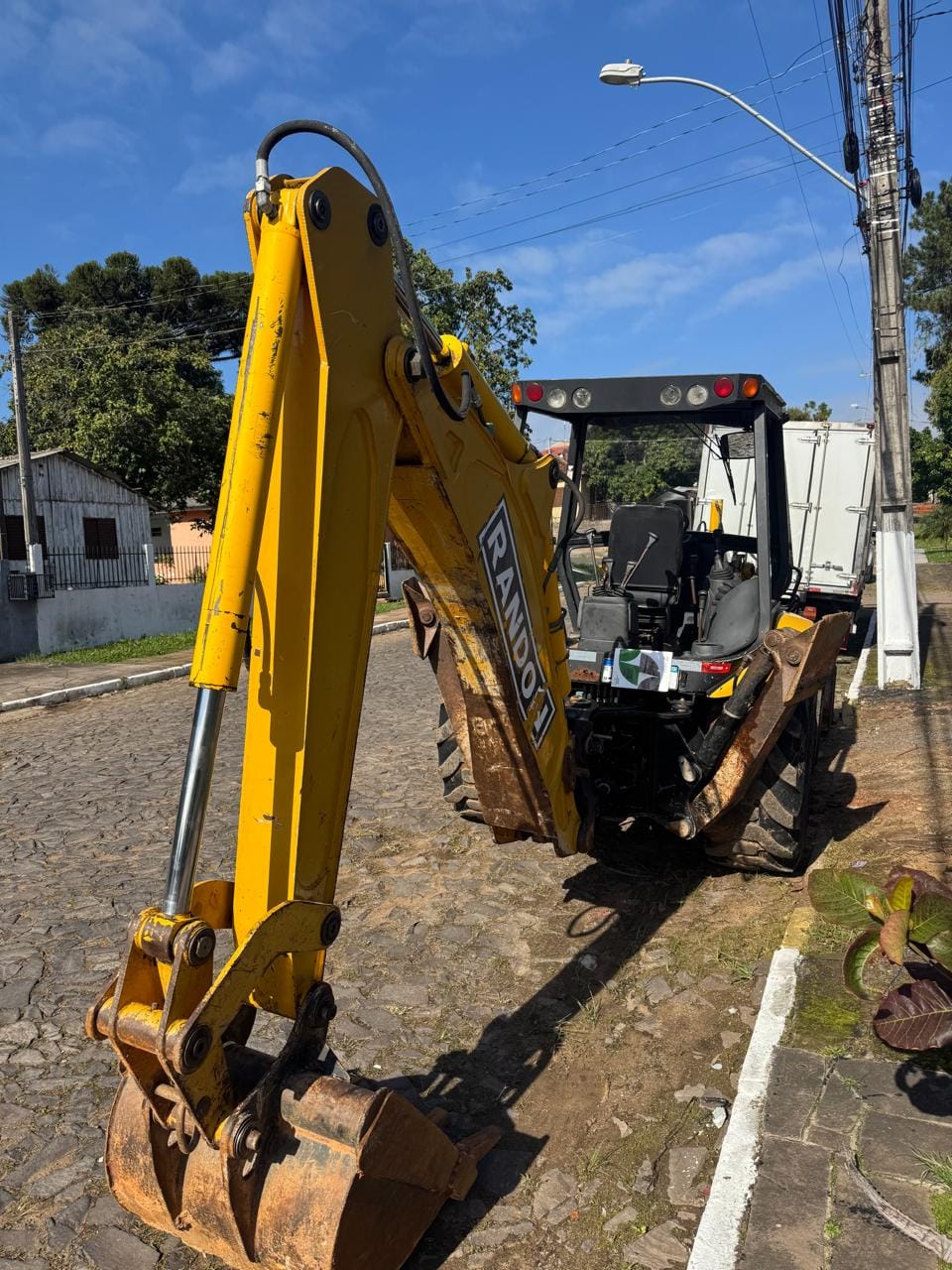 Retroescavadeira Randon RD 406 2016 - Imagem 3