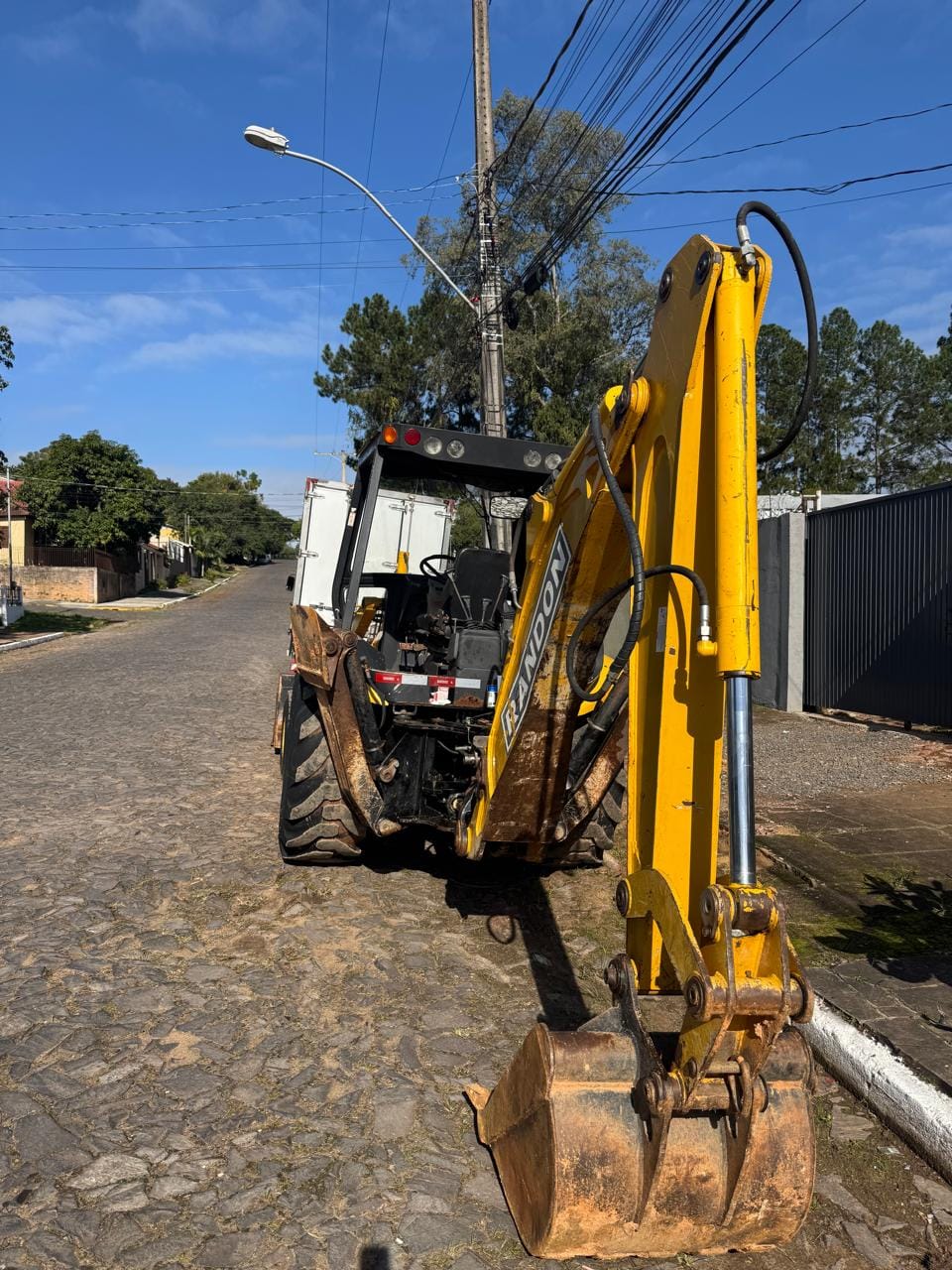 Retroescavadeira Randon RD 406 2016 - Imagem 8