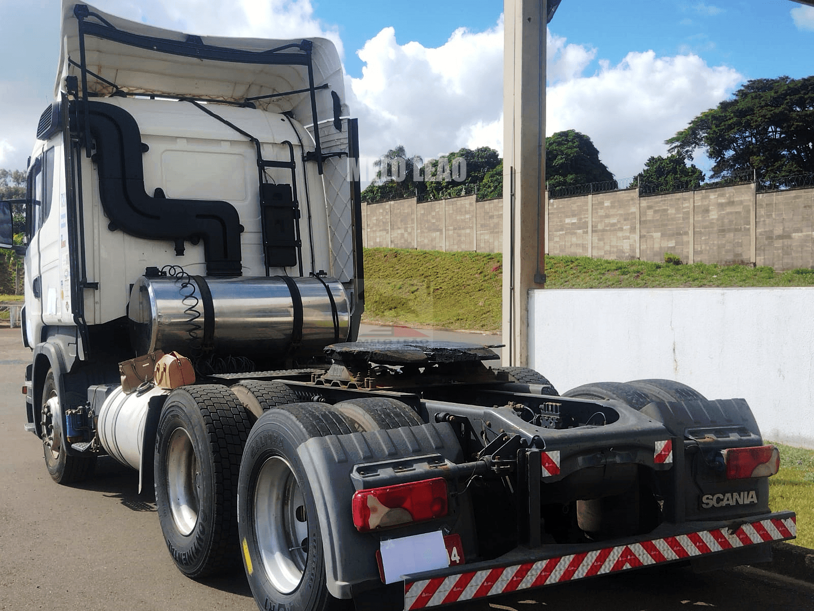 Cavalo Mecânico Scania R-400 A 6x2 Leito TT Alto 2013 - Imagem 8
