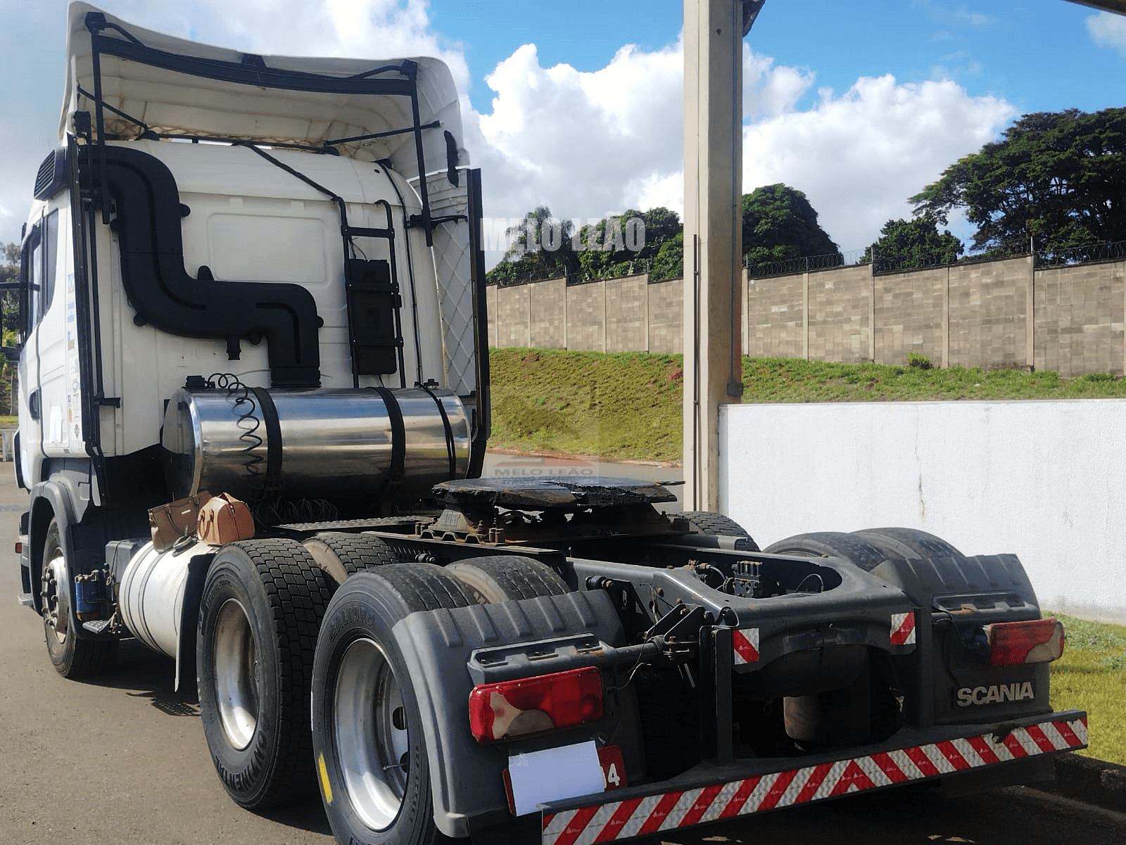 Cavalo Mecânico Scania R-400 A 6x2 Leito TT Alto 2013 - Imagem 7