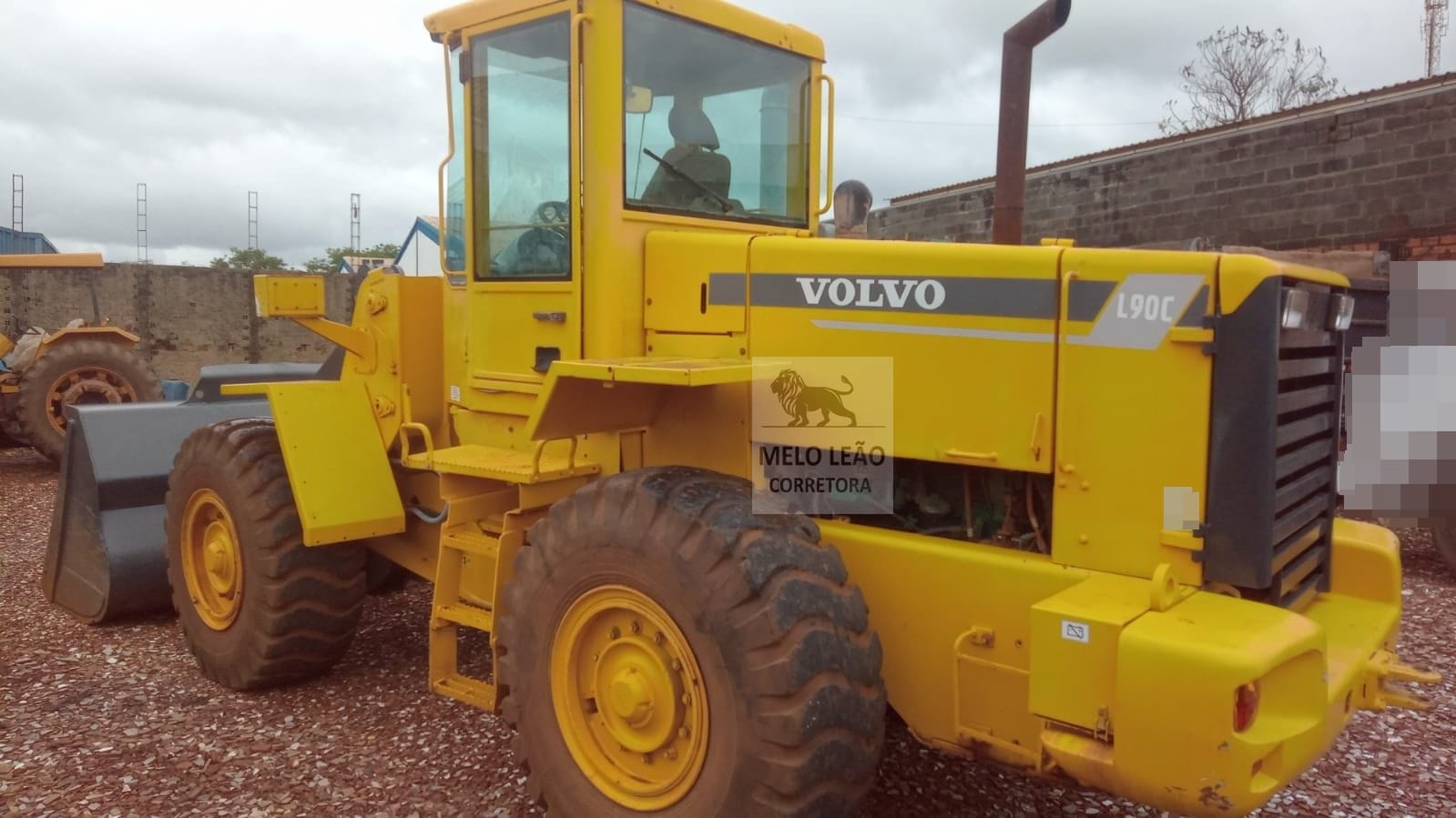 Pá Carregadeira Volvo L90C 2002 - Imagem 3