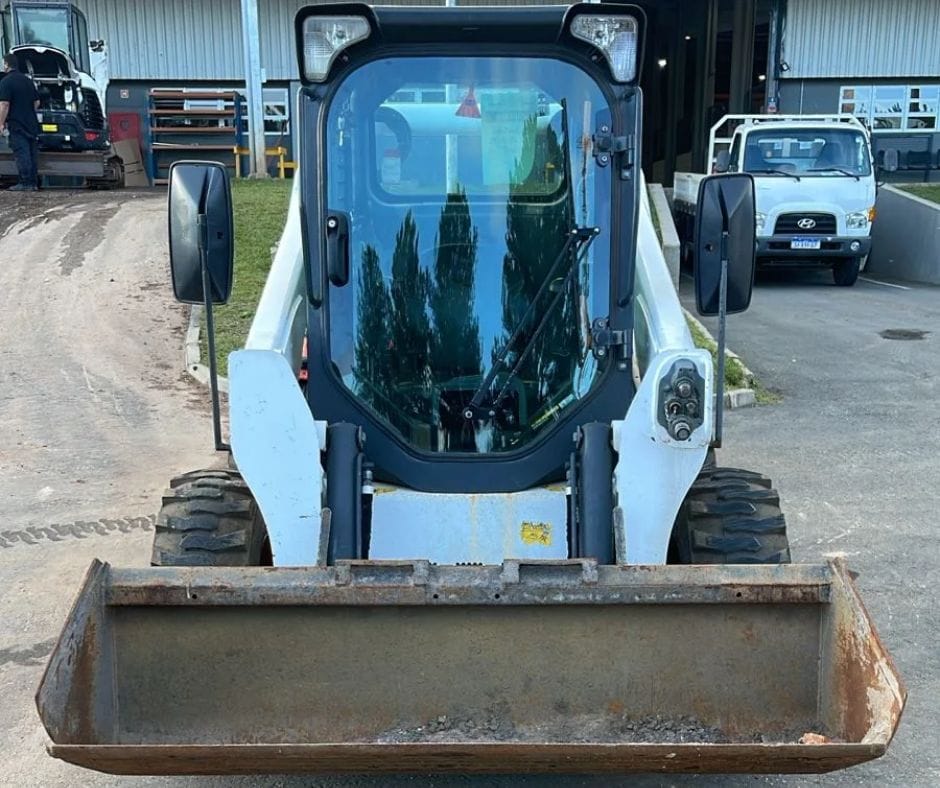 Mini Carregadeira Bobcat S770 2023 - Imagem 4