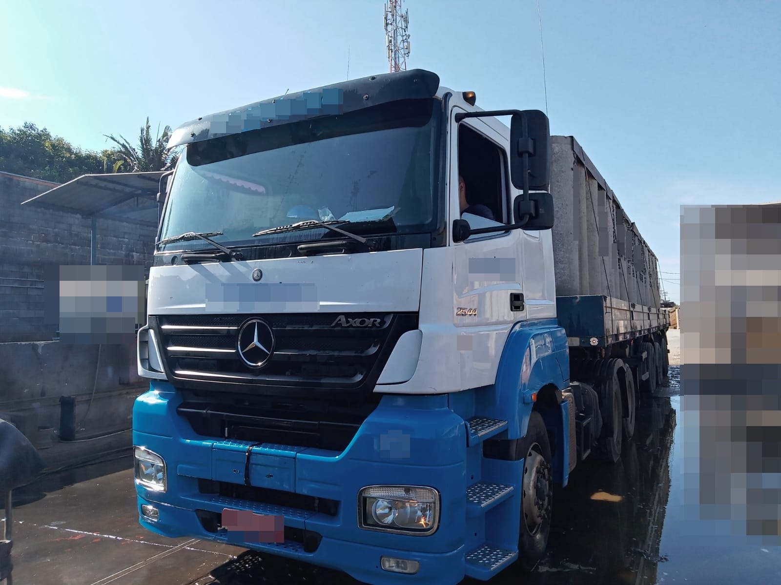 Caminhão Mercedes Benz Axor 2544S 2012 - Imagem 4