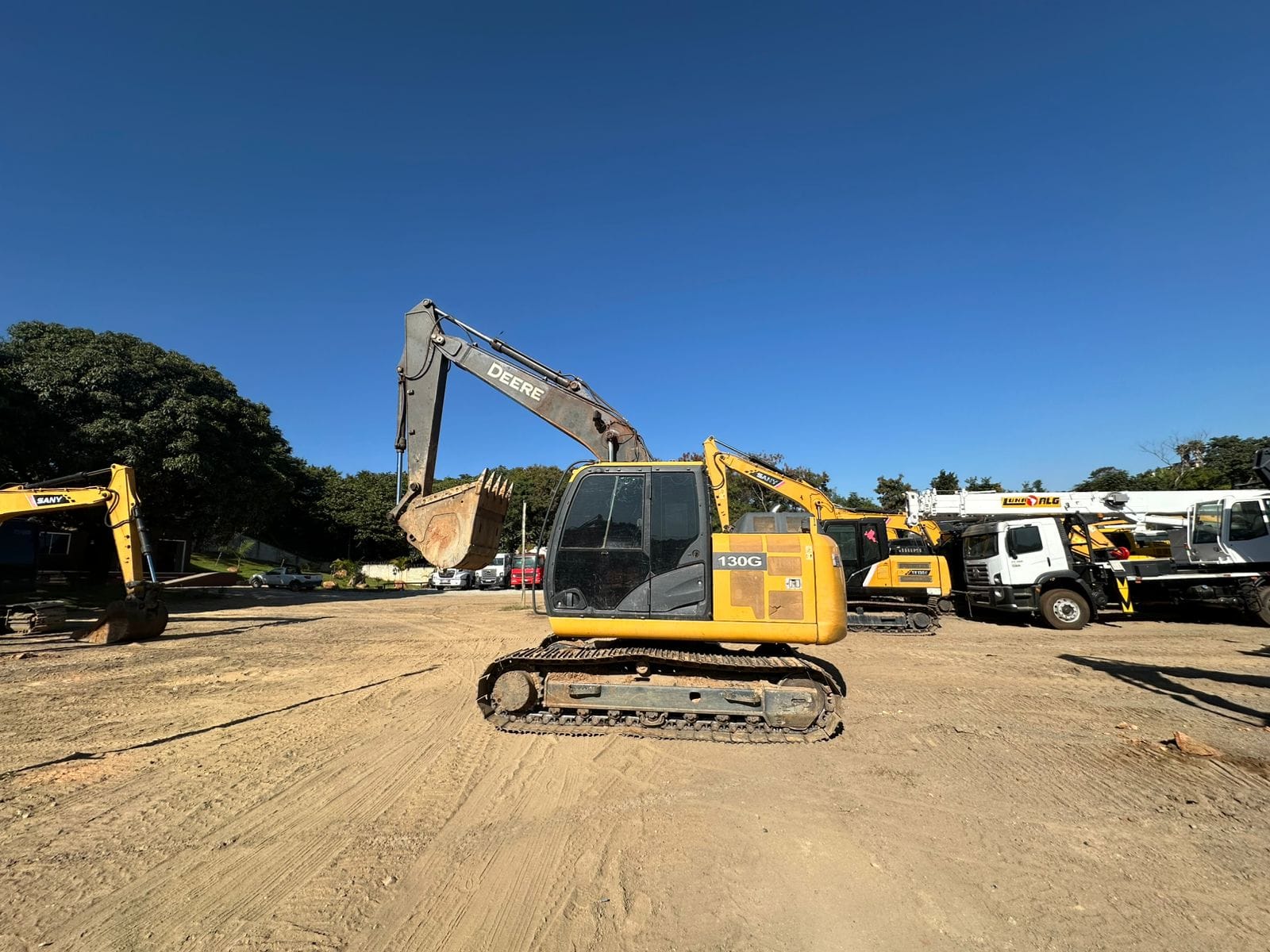 Escavadeira John Deere 130G 2015 - Imagem 1