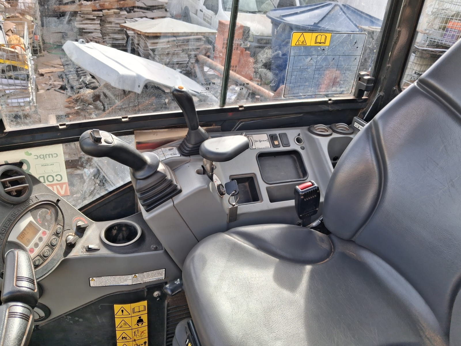 Mini Escavadeira Bobcat E26 2022 - Imagem 6