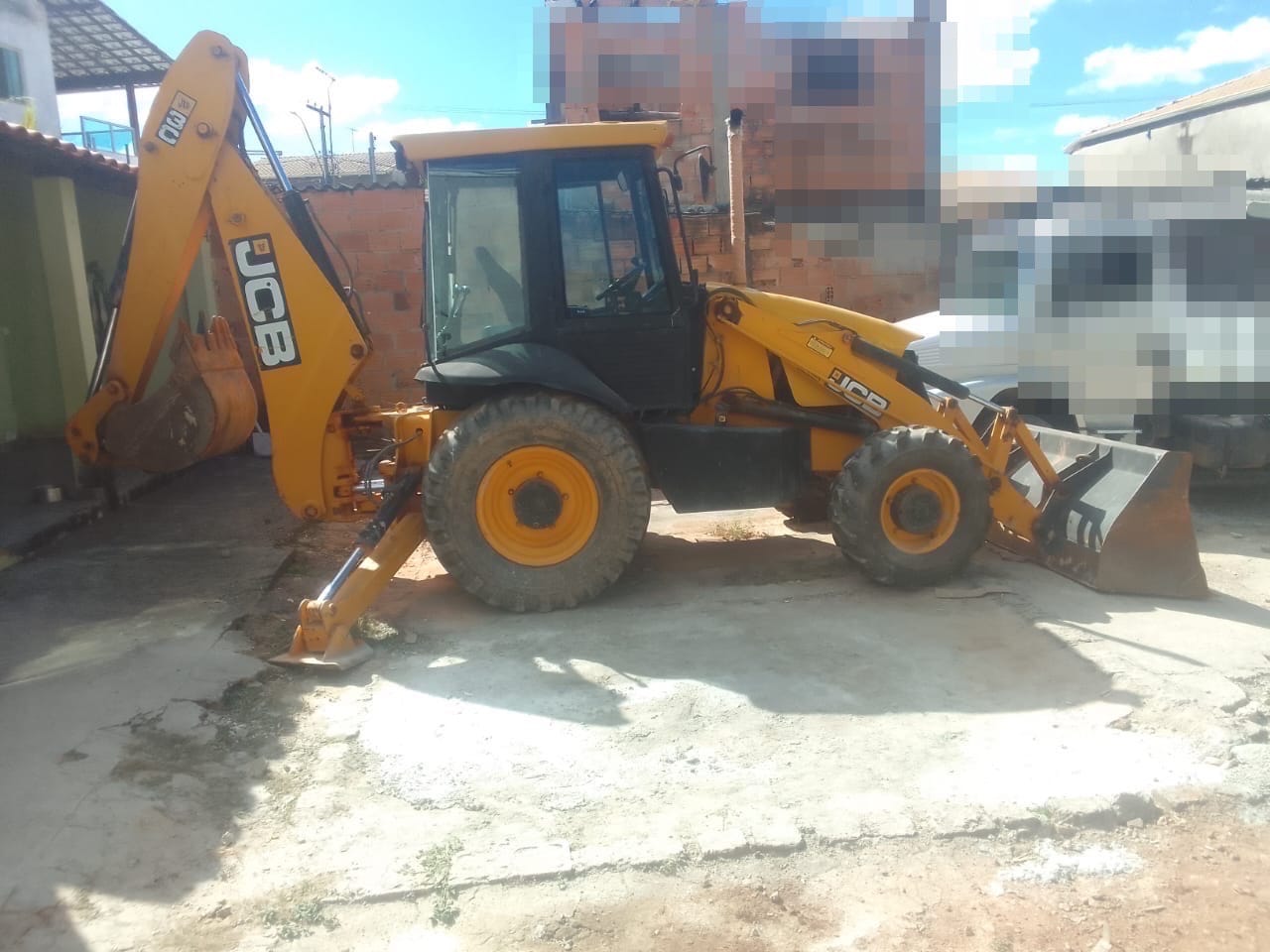 Retroescavadeira JCB 3C 2015 - Imagem 1