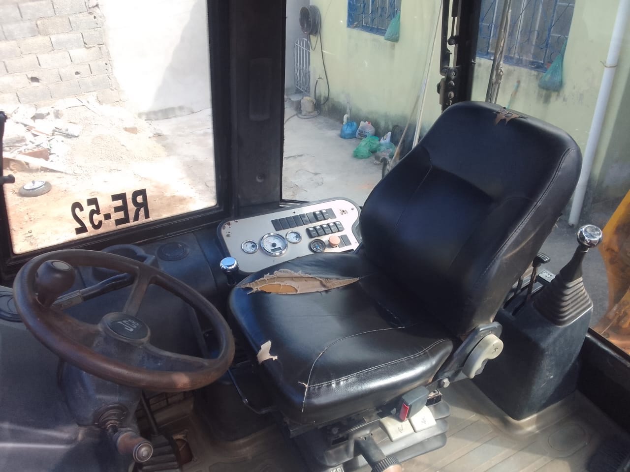 Retroescavadeira JCB 3C 2015 - Imagem 7