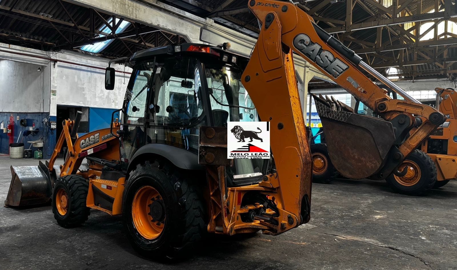 Retroescavadeira Case 580N 2015 - Imagem 2