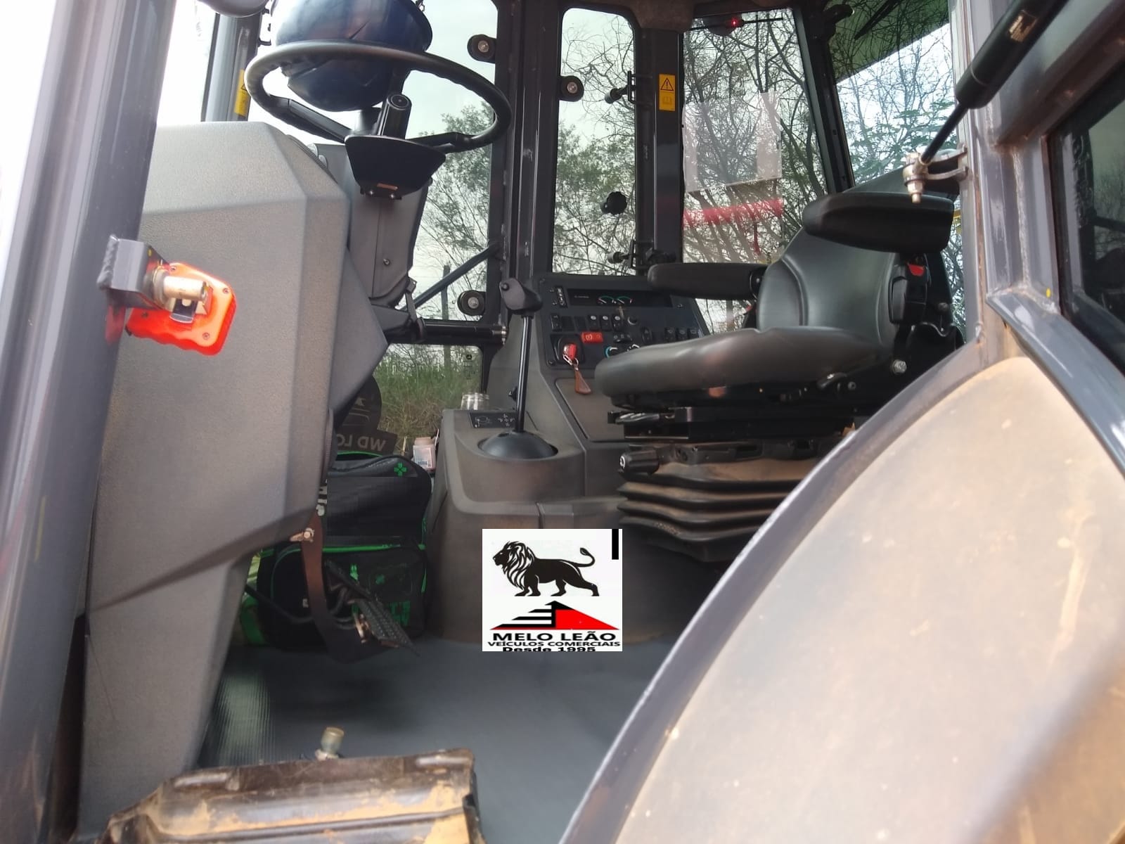 Retroescavadeira John Deere 310 L 2022 - Imagem 5