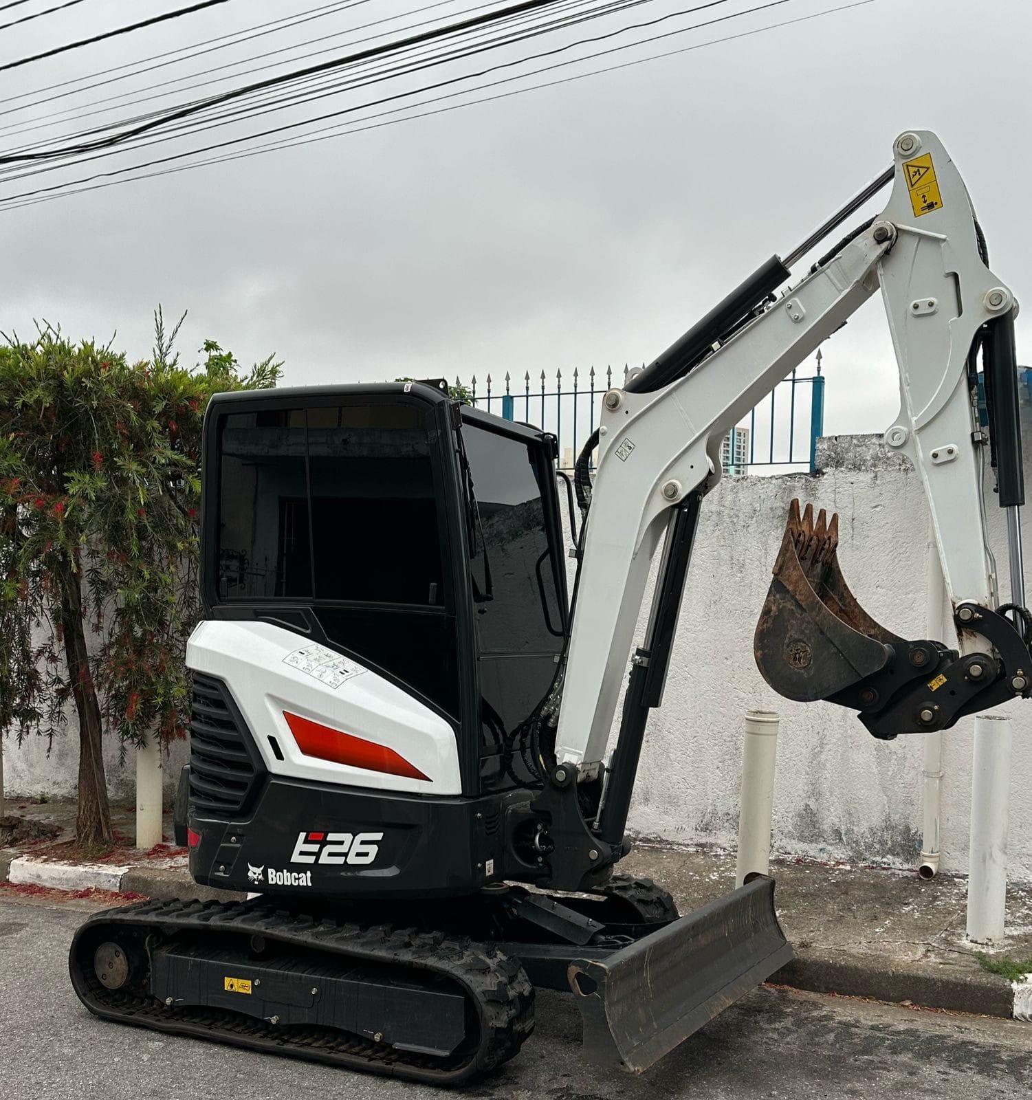 Mini Escavadeira Bobcat E26 2023 - Imagem 1