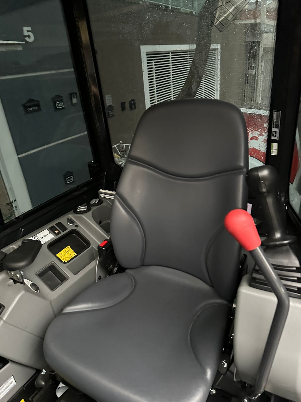 Mini Escavadeira Bobcat E26 2023 - Imagem 8