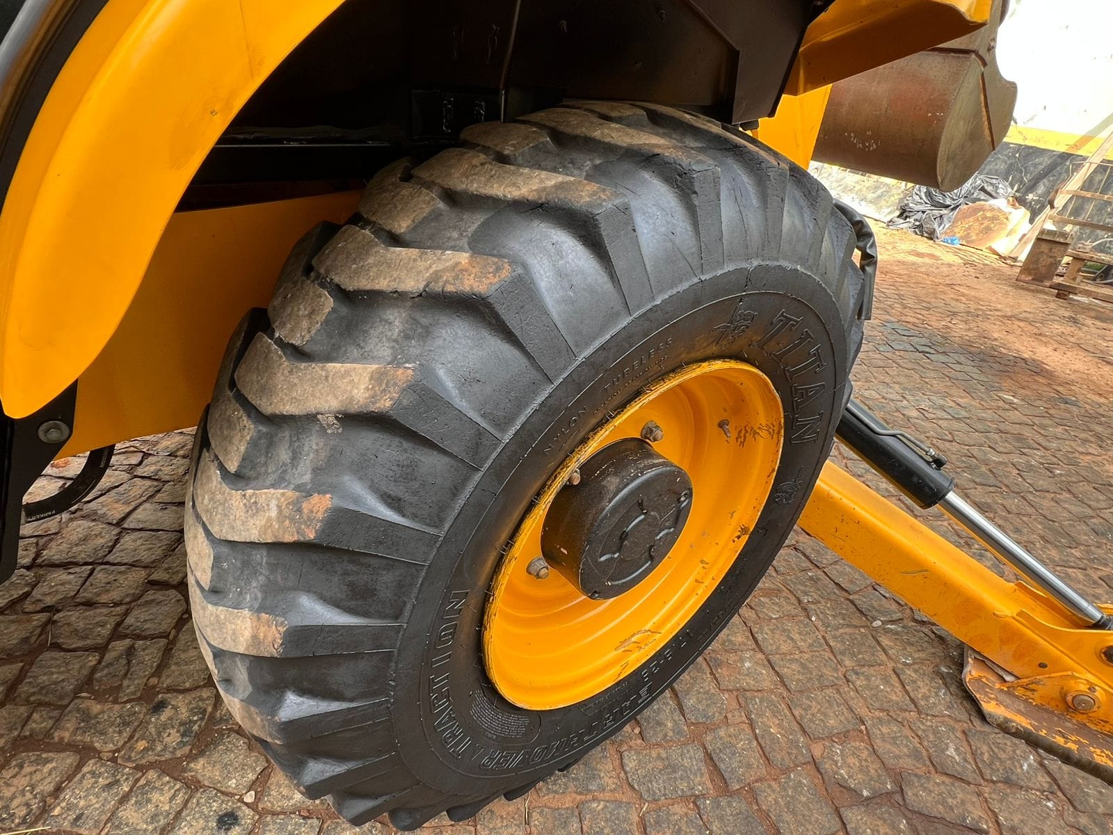 Retroescavadeira JCB 3CX 2023 - Imagem 5