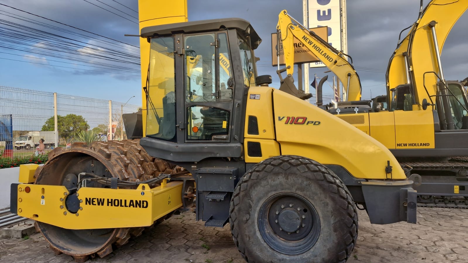 Rolo compactador New Holland V110 PD 2023 - Imagem 1