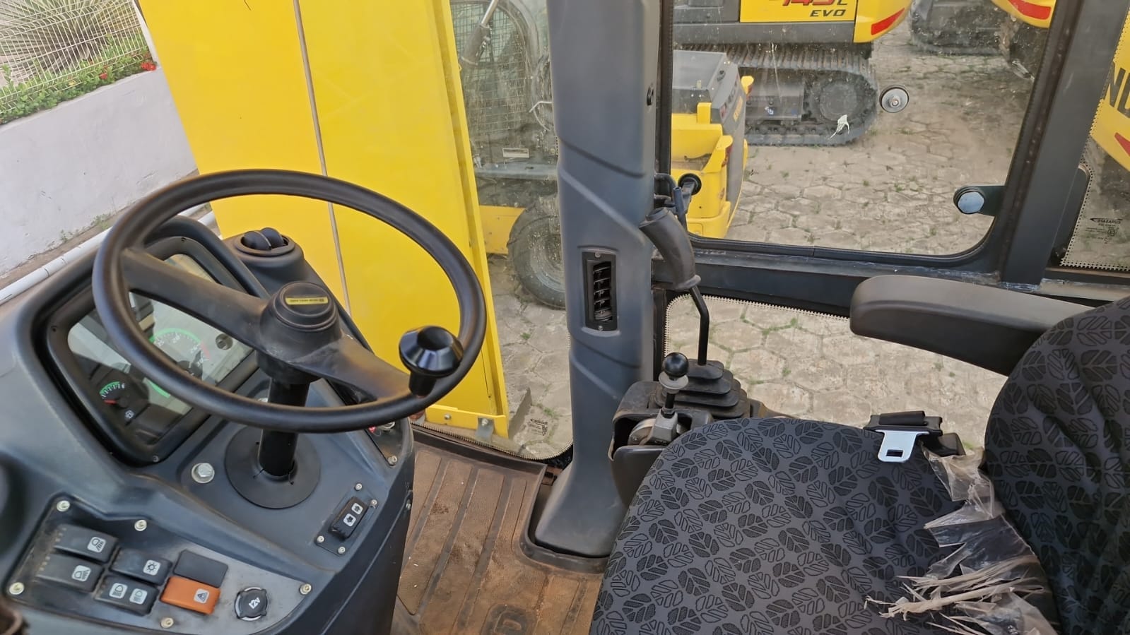 Rolo compactador New Holland V110 PD 2023 - Imagem 4