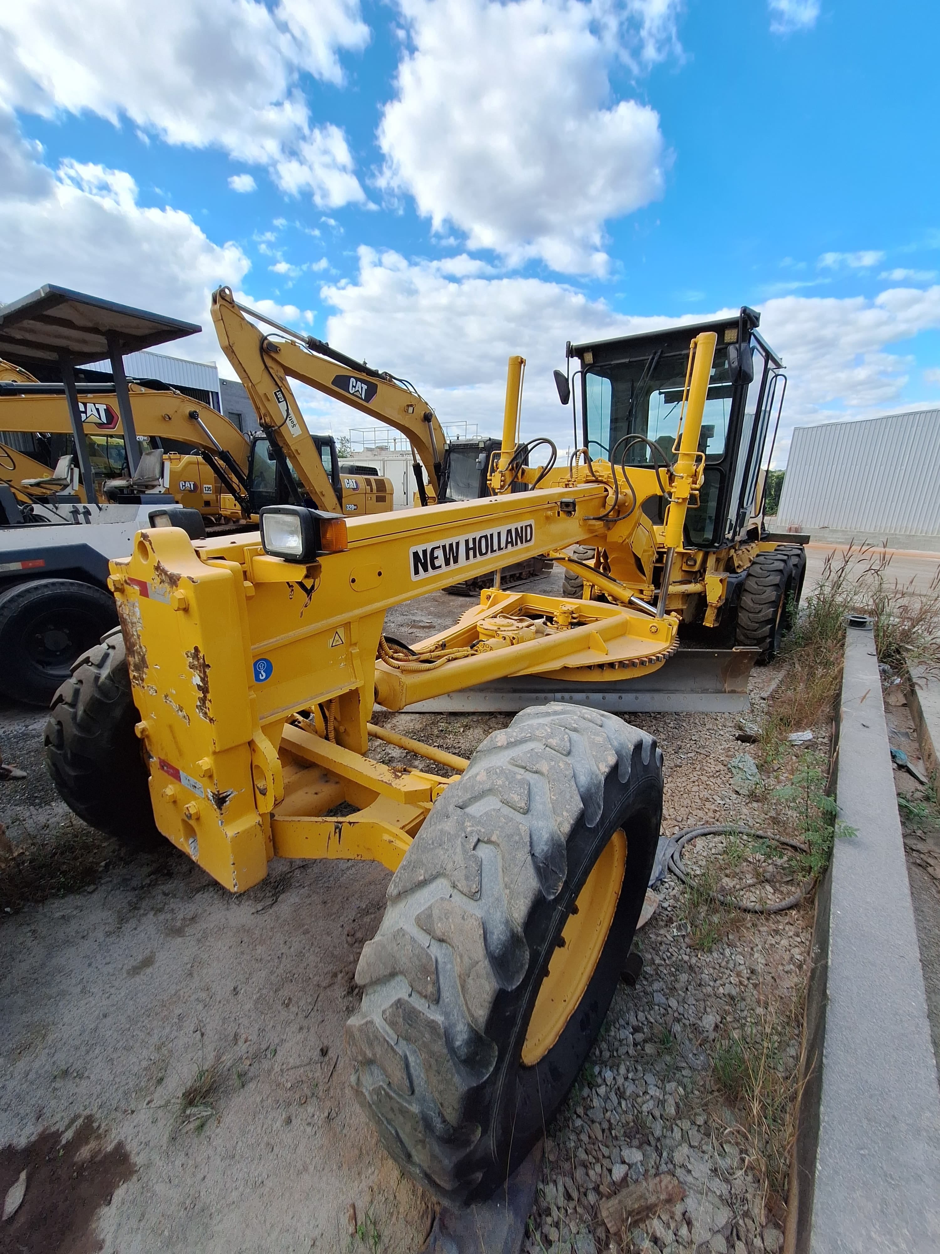 Motoniveladora New Holland RG140 2008 - Imagem 4