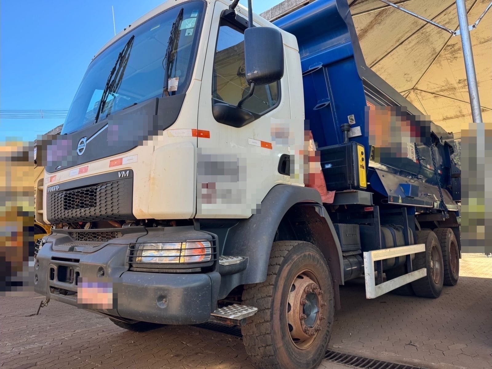 Caminhão Volvo VM 330 2020 - Imagem 3