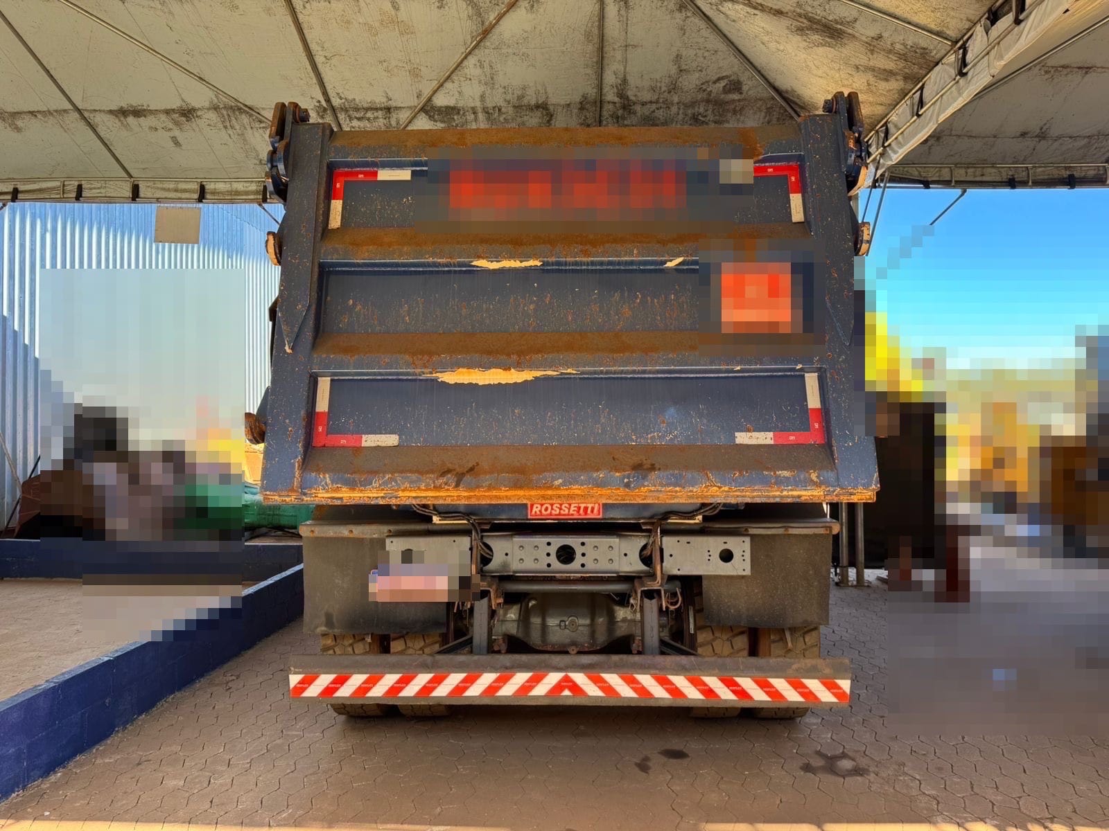 Caminhão Volvo VM 330 2020 - Imagem 5