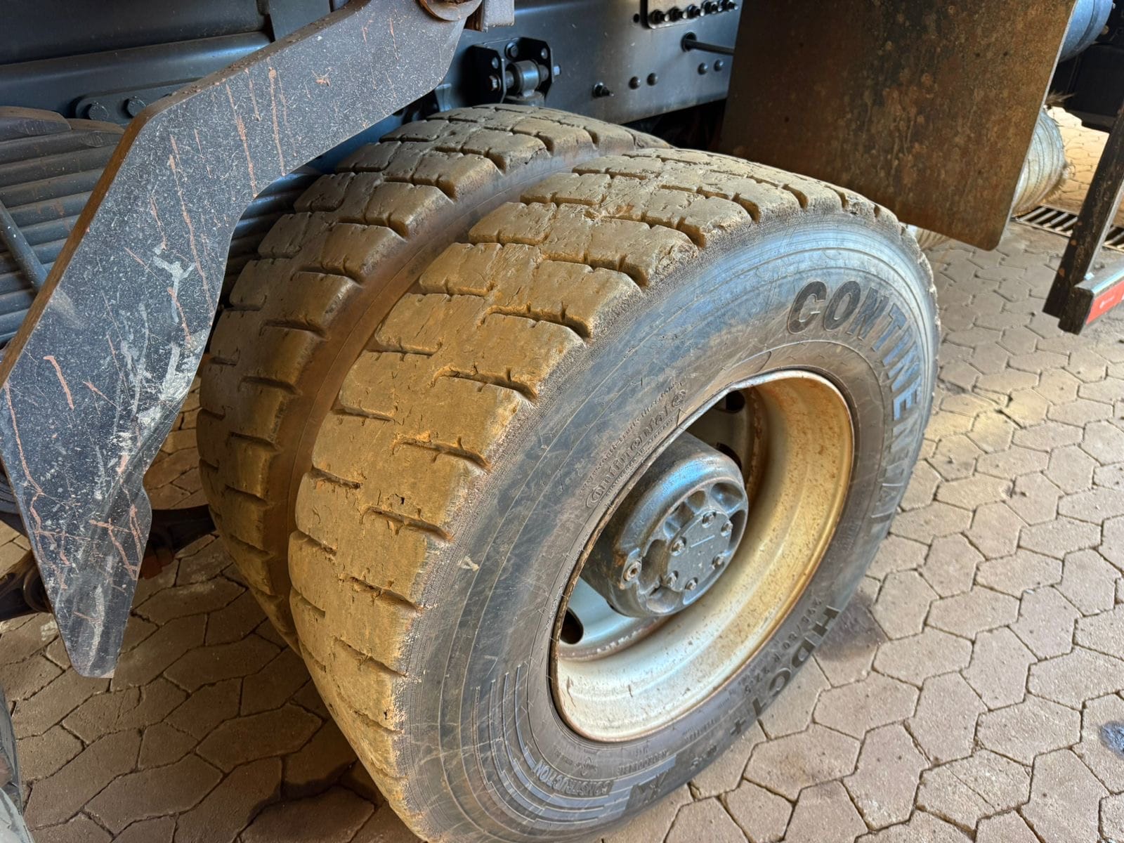 Caminhão Volvo VM 330 2020 - Imagem 6
