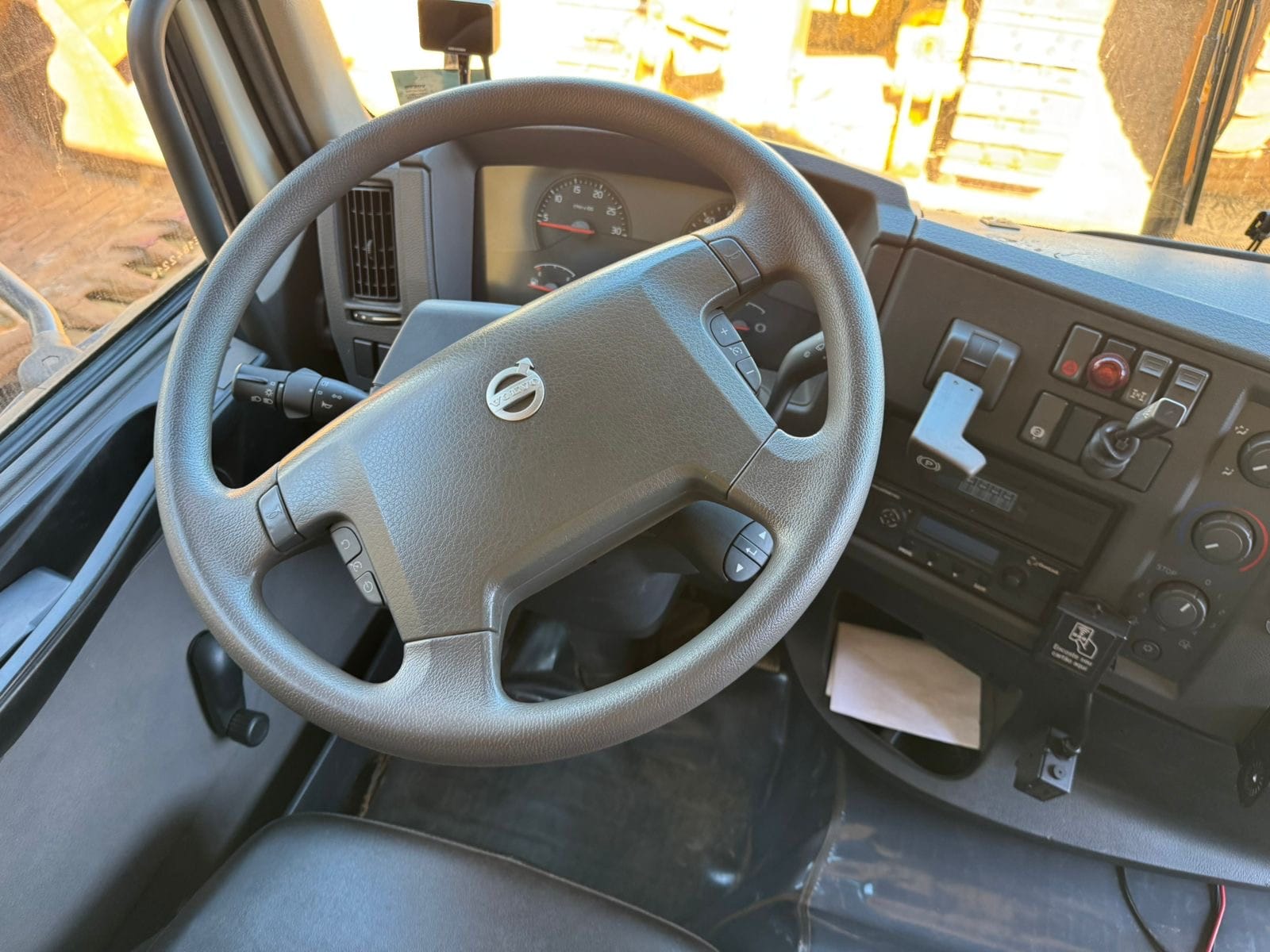 Caminhão Volvo VM 330 2020 - Imagem 11