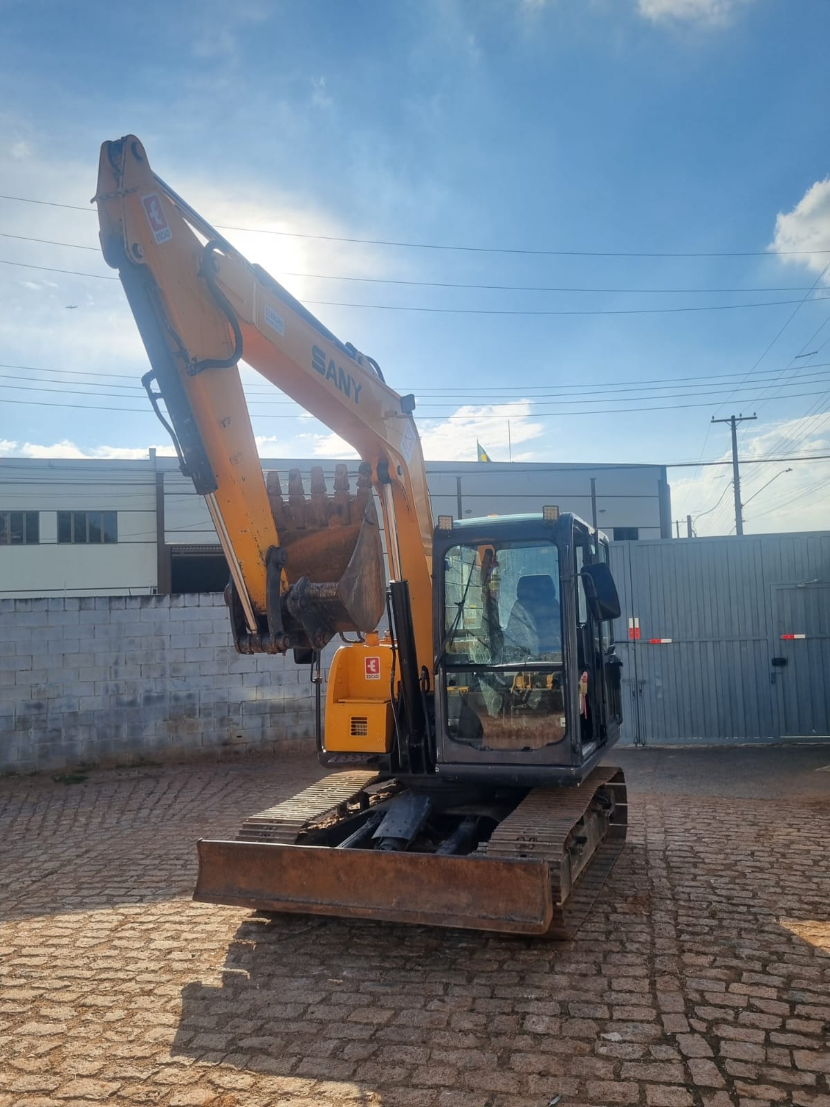 Mini Escavadeira Sany SY75C 2011 - Imagem 3