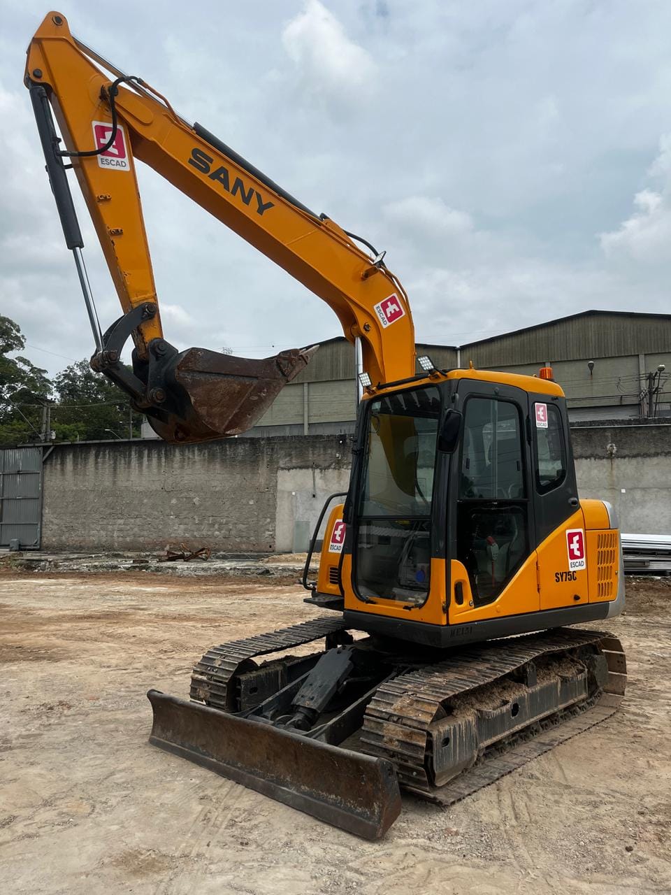 Mini Escavadeira Sany SY75C 2011 - Imagem 2
