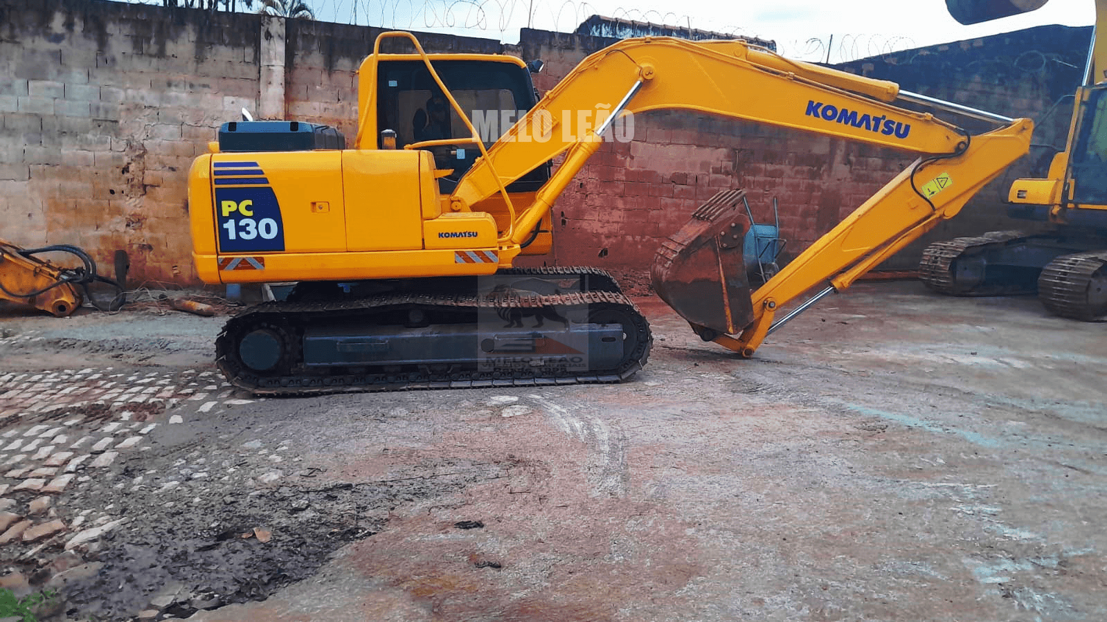 Escavadeira Komatsu PC130-8 2012 - Imagem 3