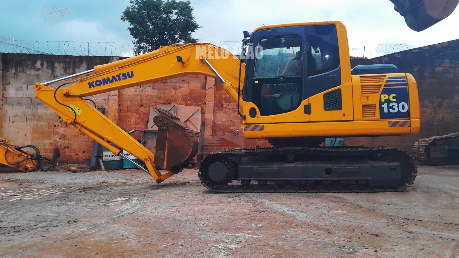 Escavadeira Komatsu PC130-8 2012 - Imagem 2