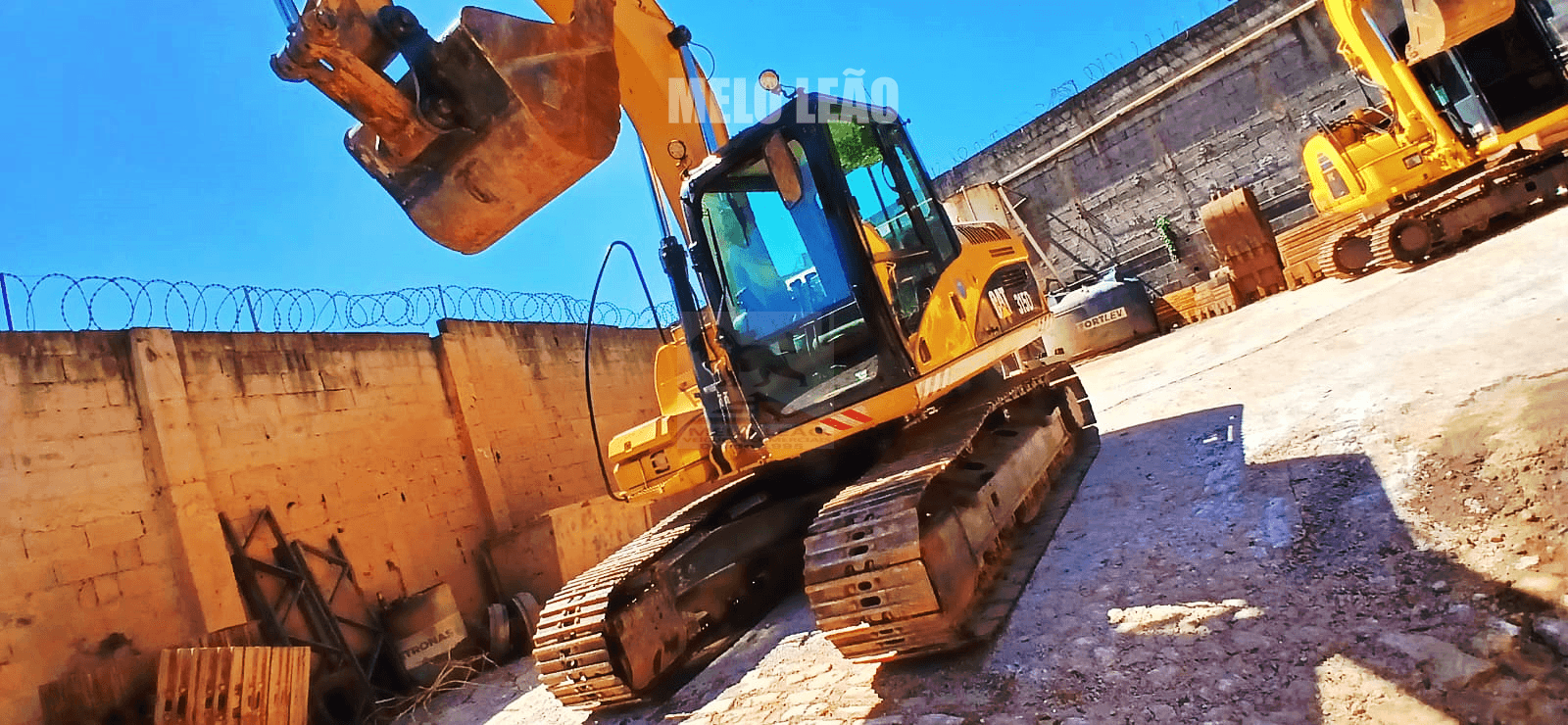 Escavadeira Caterpillar 315DL 2012 - Imagem 2
