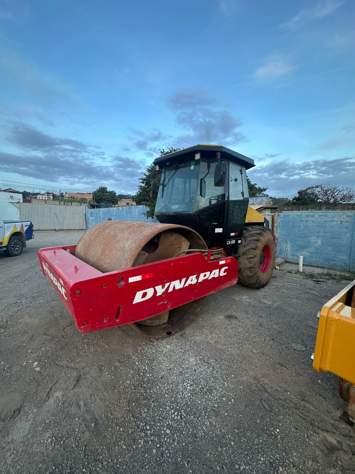 Rolo compactador Dynapac CA602D 2014 - Imagem 1