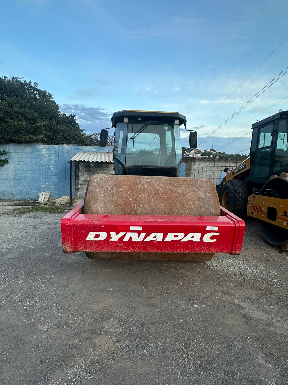 Rolo compactador Dynapac CA602D 2014 - Imagem 2