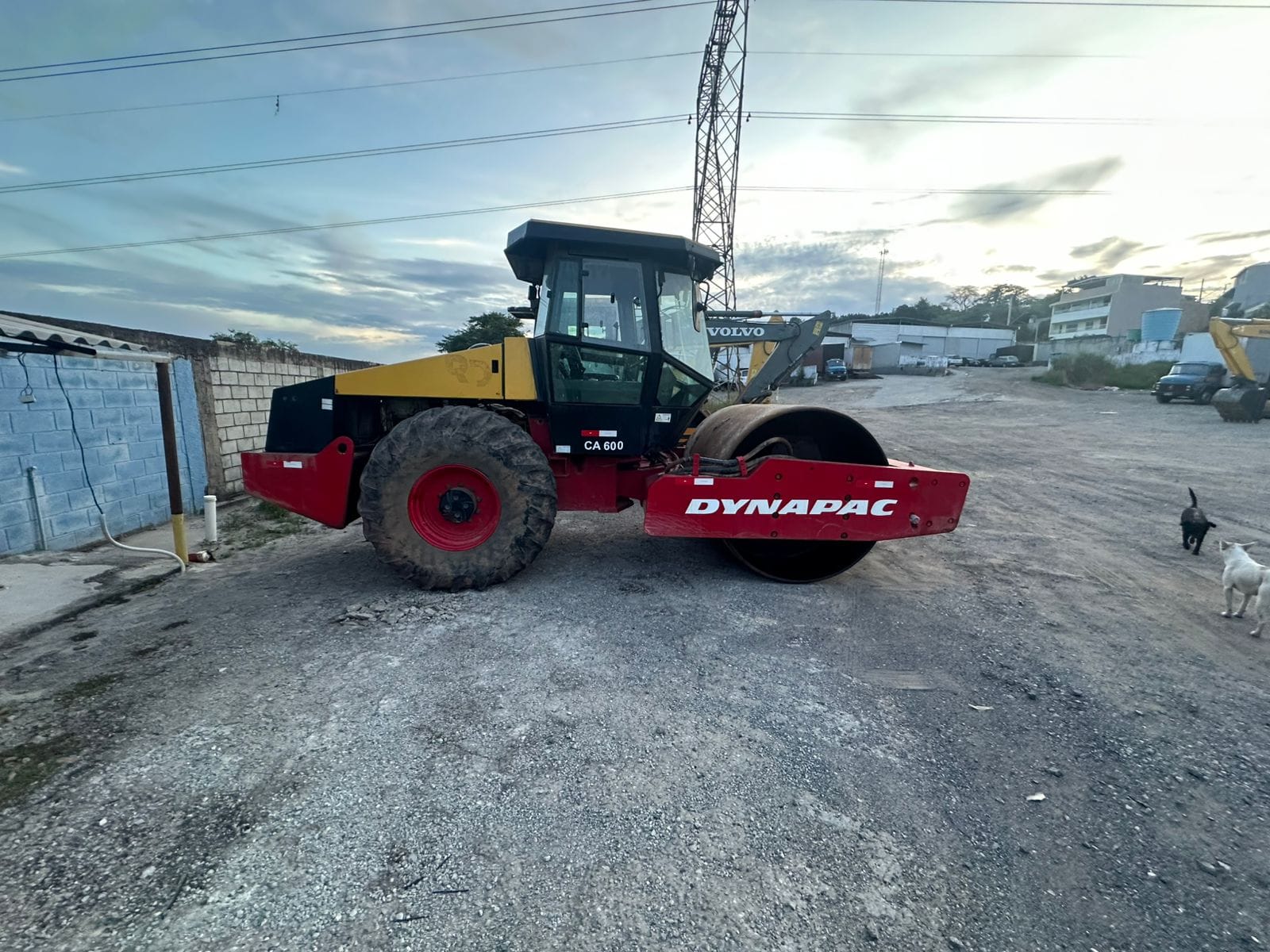 Rolo compactador Dynapac CA602D 2014 - Imagem 3