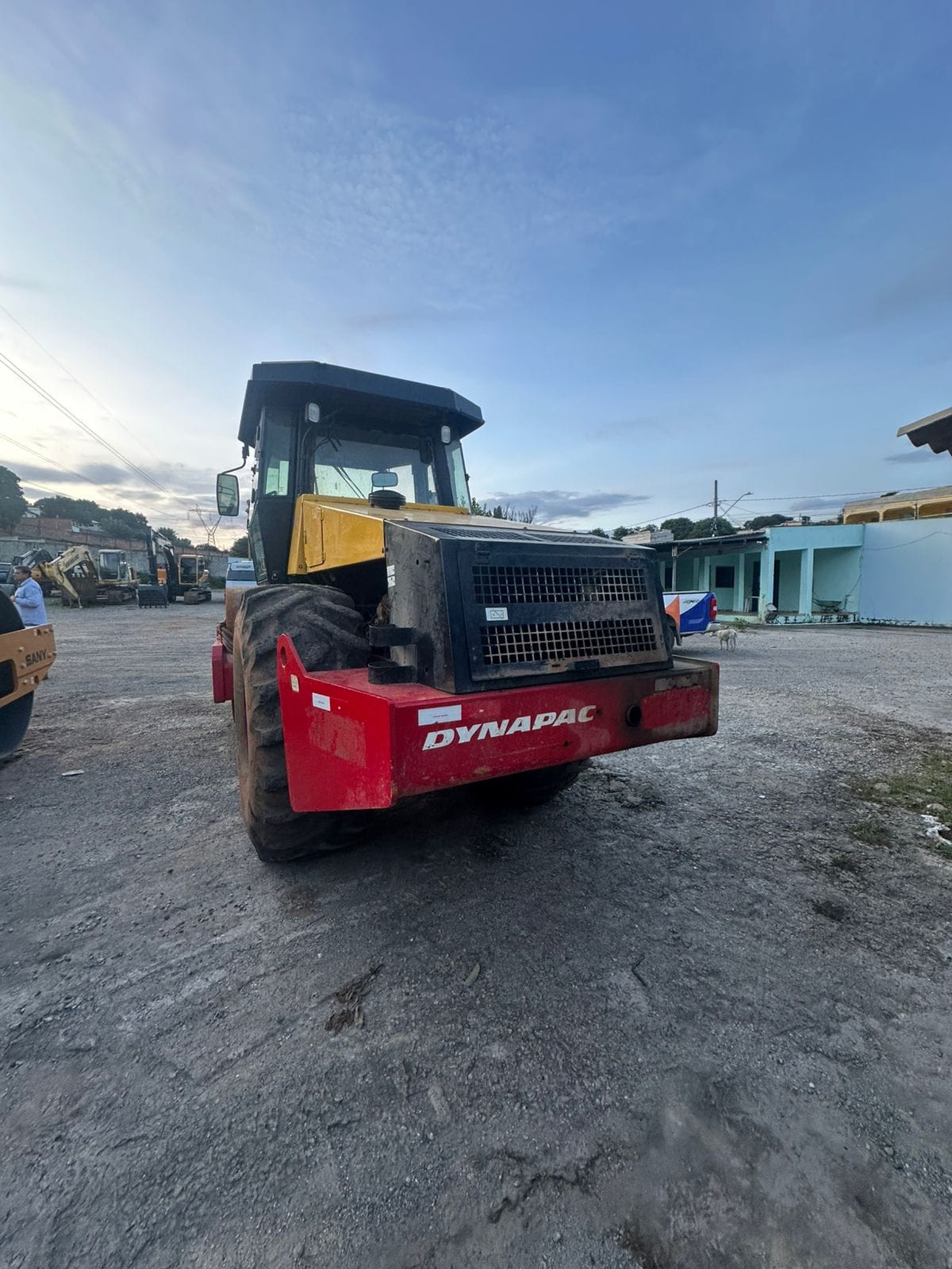 Rolo compactador Dynapac CA602D 2014 - Imagem 4