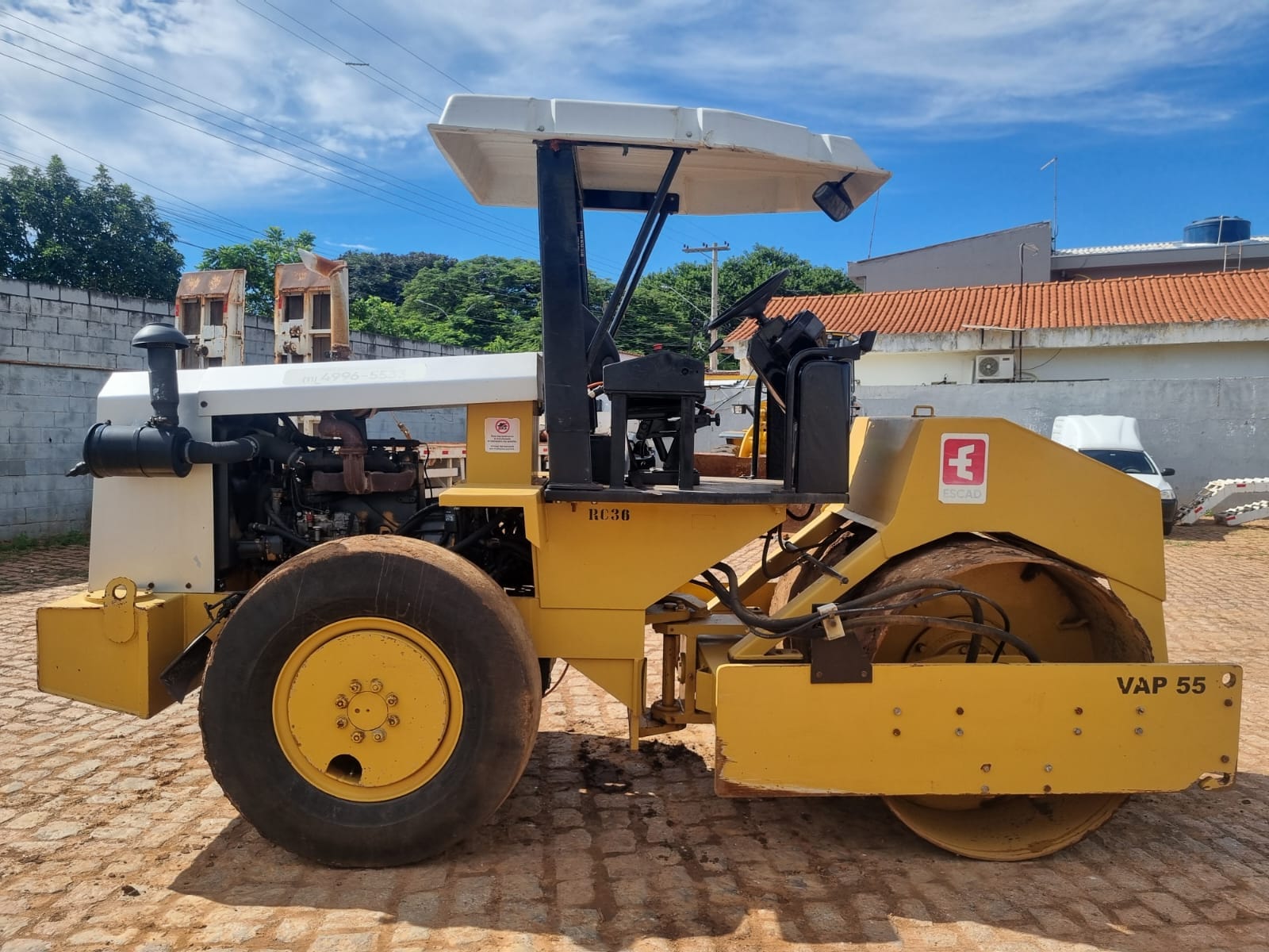 Rolo compactador Müller VAP55 2002 - Imagem 5