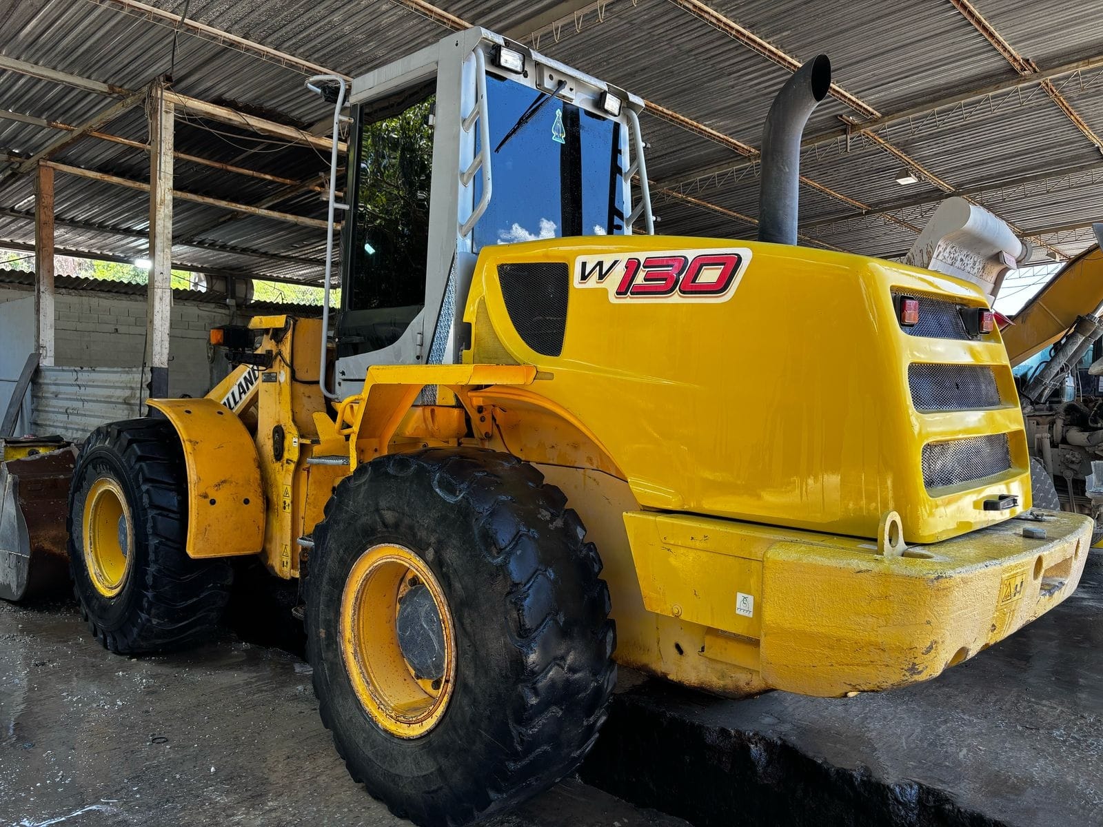 Pá Carregadeira New Holland W130B 2014 - Imagem 2