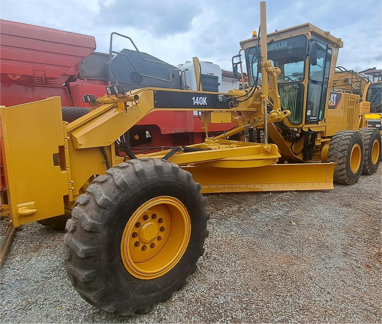Motoniveladora Caterpillar 140K 2014 - Imagem 1
